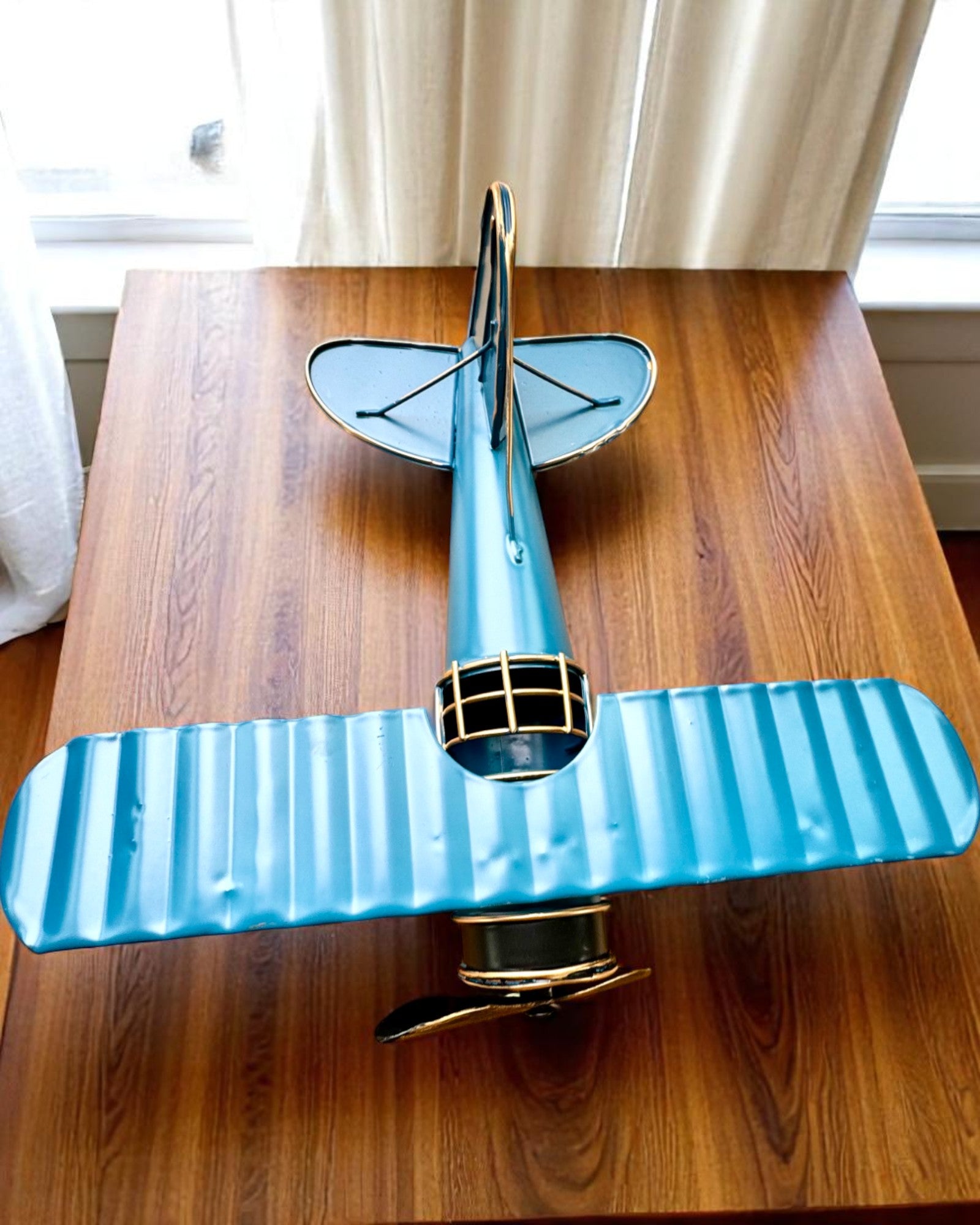 Metallmodellflugzeug Blue Baron – retro, als Geschenk, mit Gravuroption