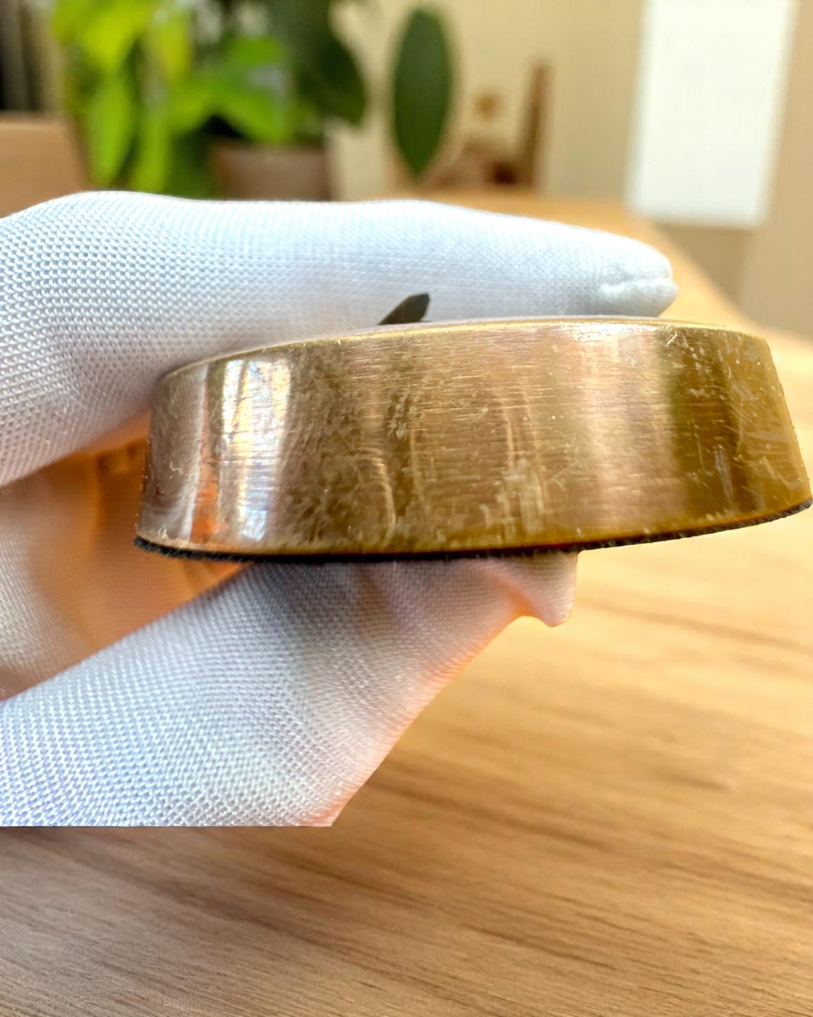 Mini-Kapitänskalender „Navigator“ – Messingdekoration mit dem Geist der Seefahrt, Gravuroption als Geschenk, 5 cm Durchmesser