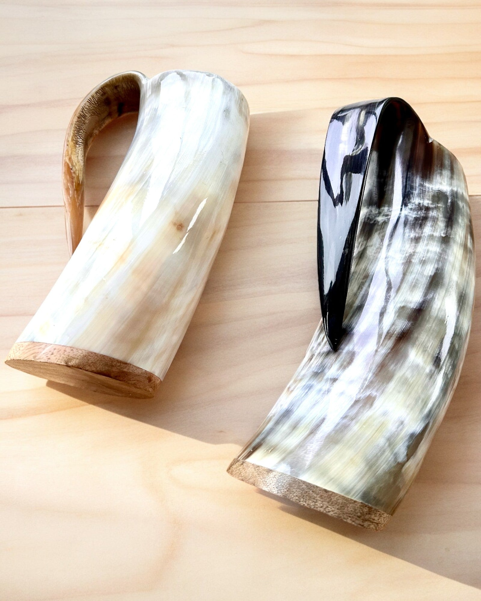 Gehämmerter Krug 'Majstersztyk' mit Personalisierung durch Gravur - 5 Farbvarianten