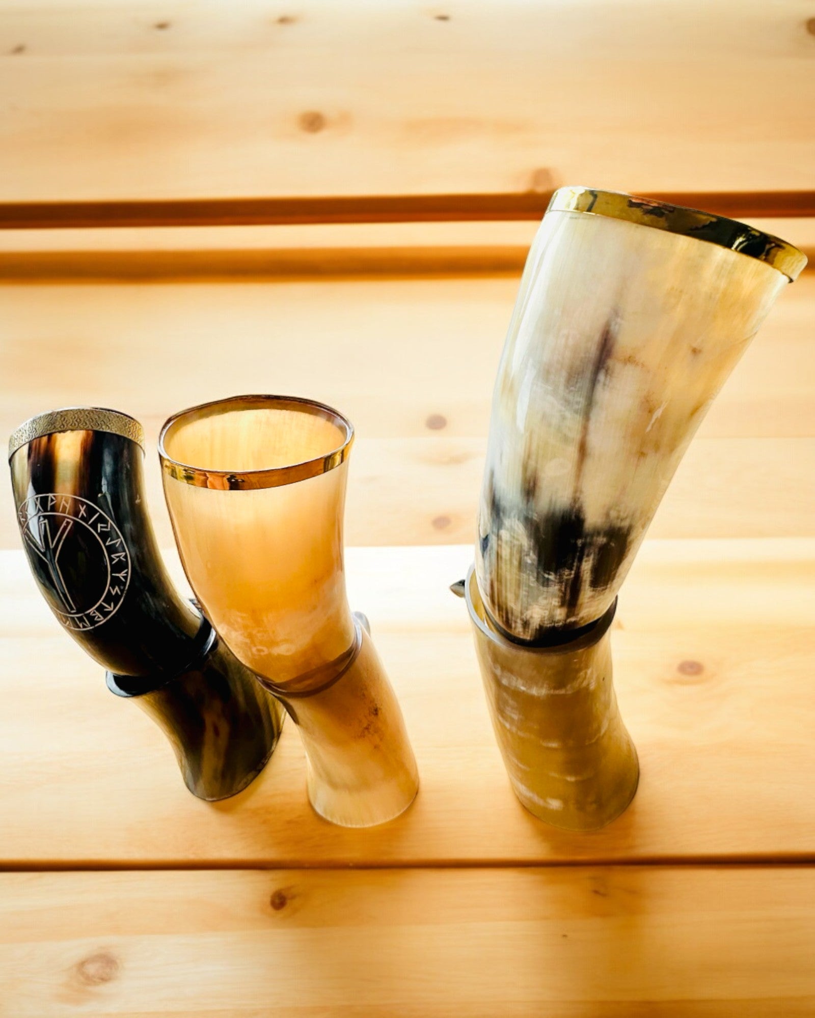 Hornbecher "Viking Valor" - Handgraviert, Premium Qualität - 4 Varianten zur Auswahl