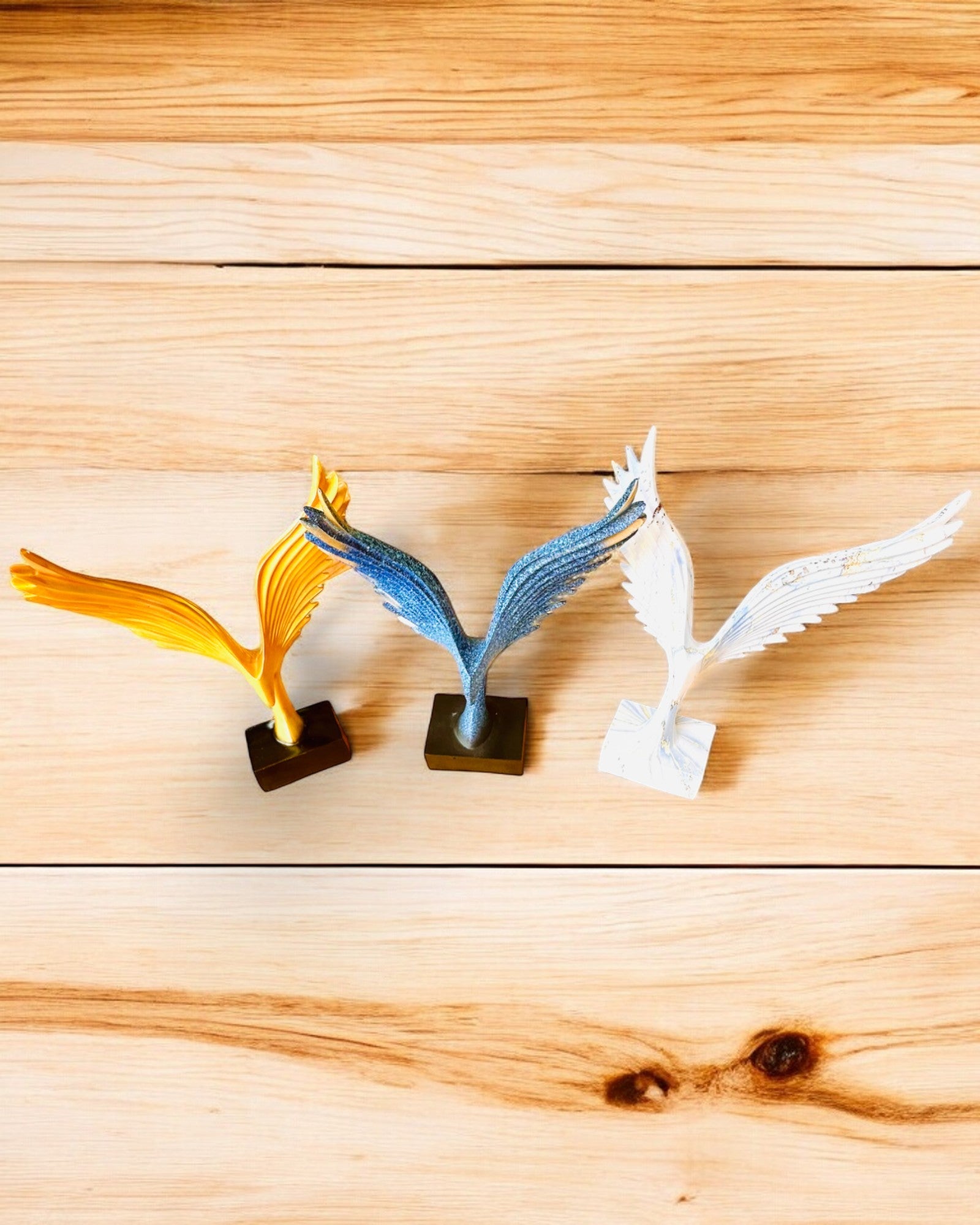 Elegante Engelsflügel-Figur 33 cm hoch – "Geflügelte Wächter", personalisierbar mit Gravur als Geschenk, Personalisierung, 3 Farbvarianten