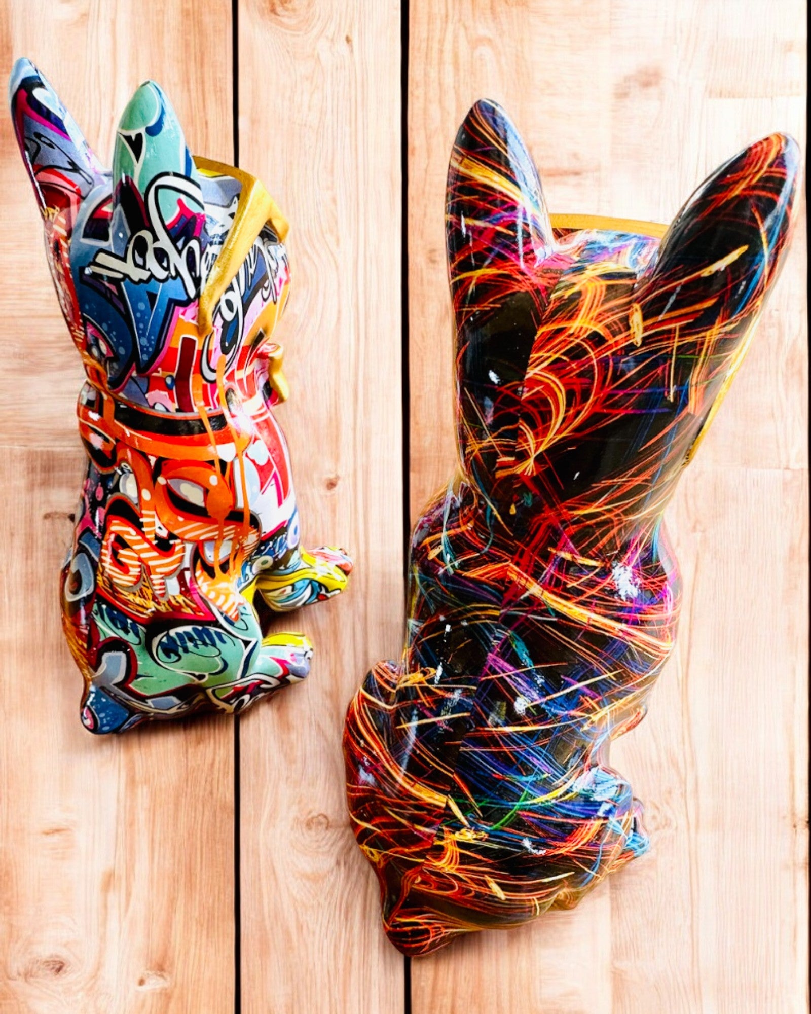 Bunter Bulldogge mit Brille - Einzigartige Innendekoration, dekorative Figur als Geschenk, Personalisierung mit Gravur