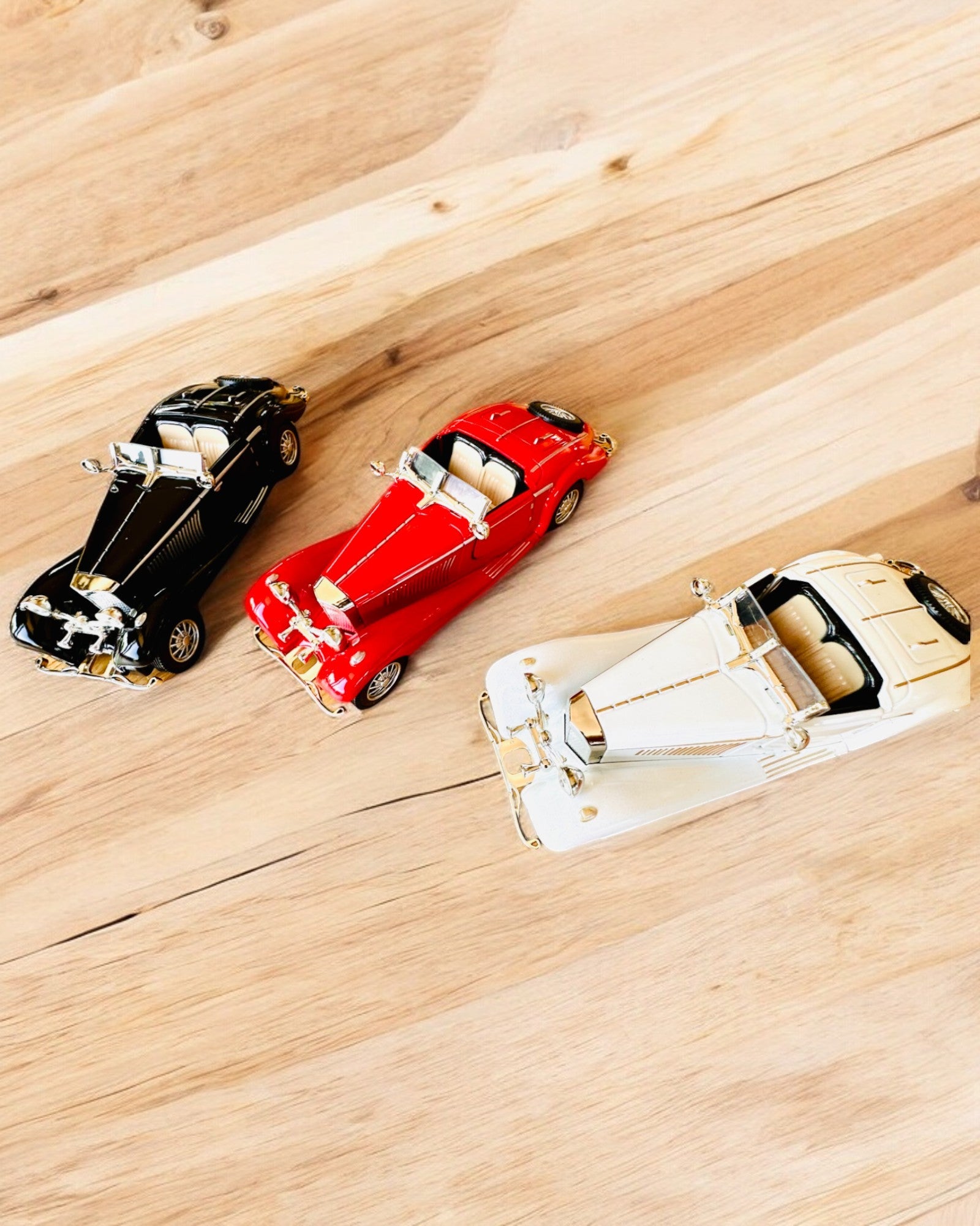 Miniaturmodell klassischer Retro-Autos - personalisierbar als Geschenk mit Gravur, 3 Varianten zur Auswahl