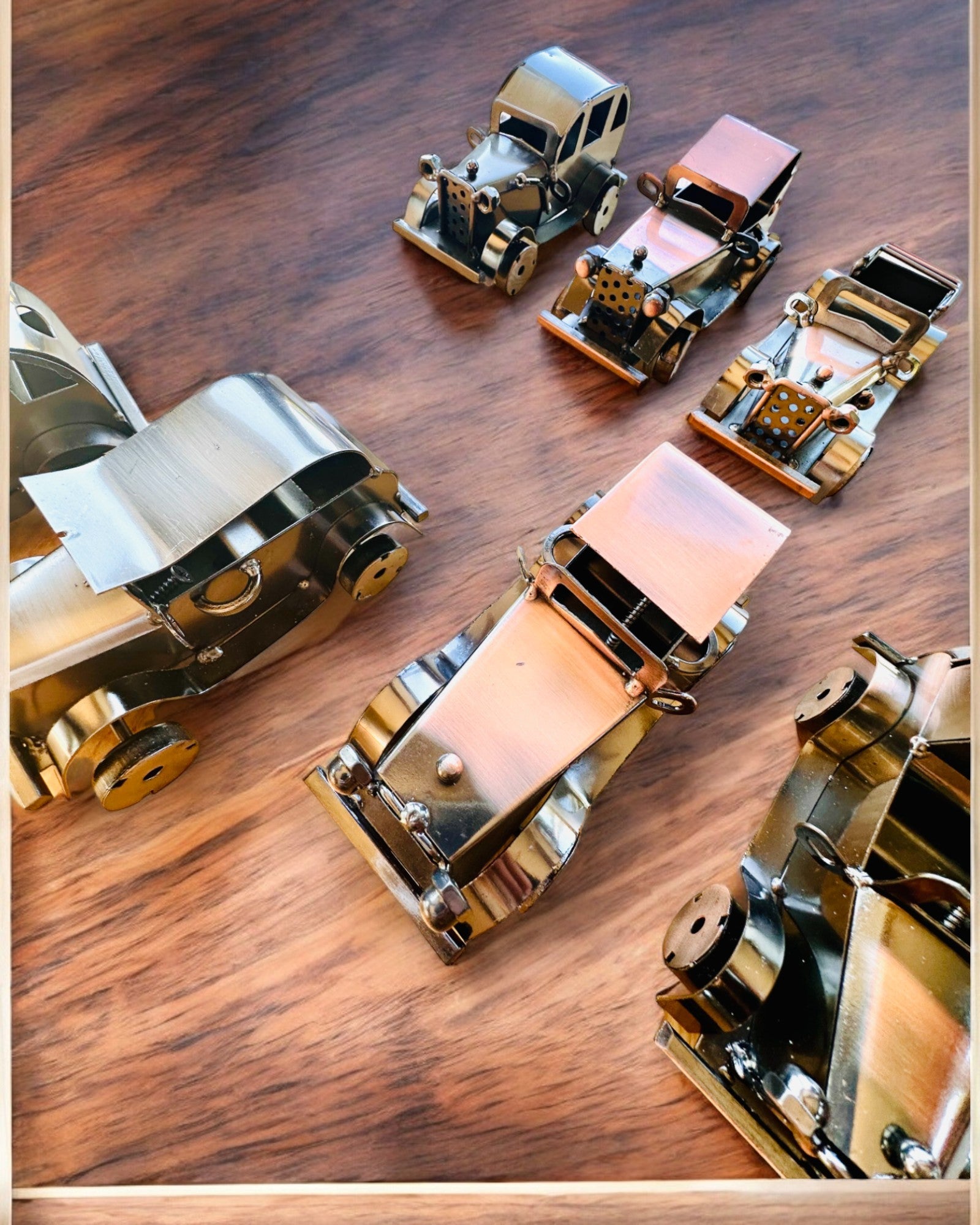 Retro Klassisches Auto, Auto, aus Eisen - Kollektion "Vintage Drive", Automodell, Personalisierung mit Gravur als Geschenk