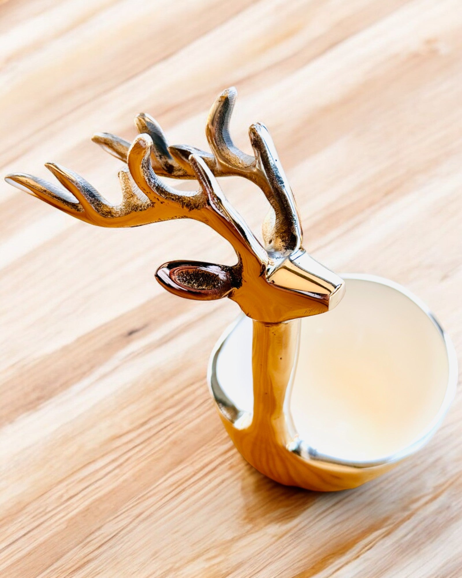 Elegante Schale Gehörnte Schönheit – Handarbeit aus Indien, Personalisierung mit Gravur