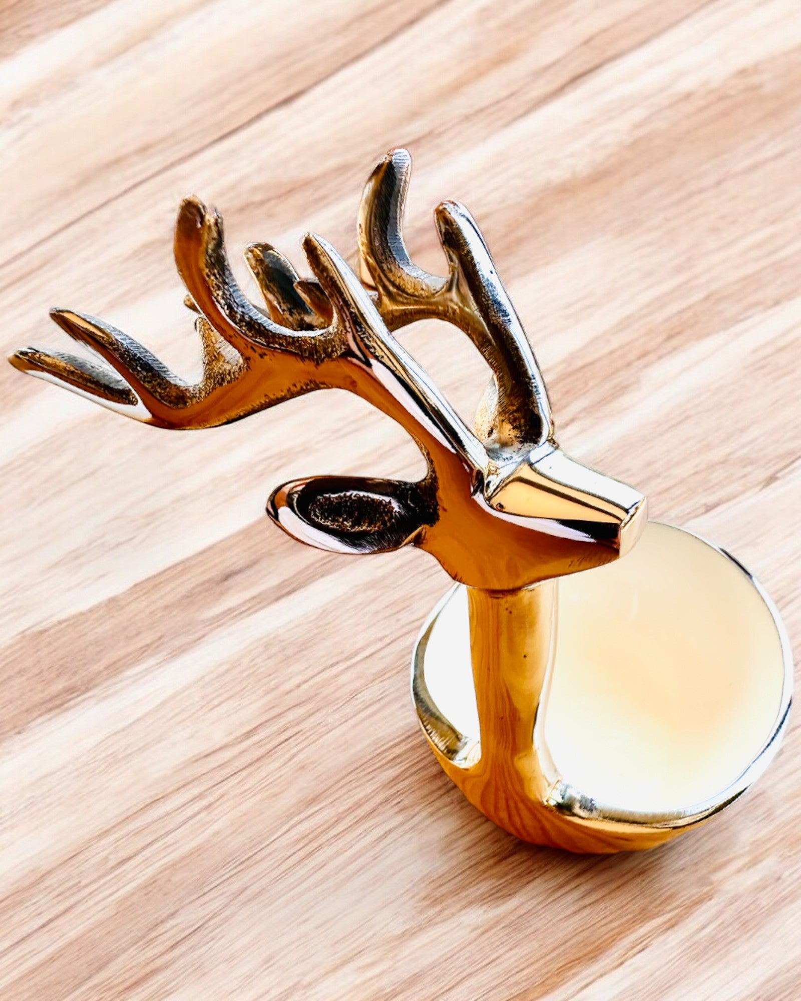 Elegante Schale Gehörnte Schönheit – Handarbeit aus Indien, Personalisierung mit Gravur