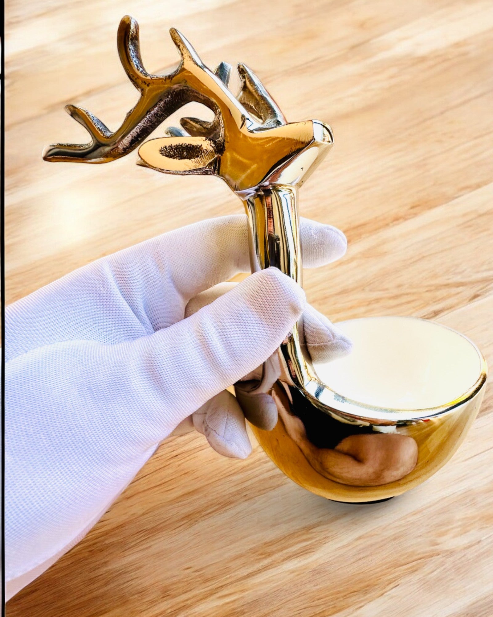 Elegante Schale Gehörnte Schönheit – Handarbeit aus Indien, Personalisierung mit Gravur