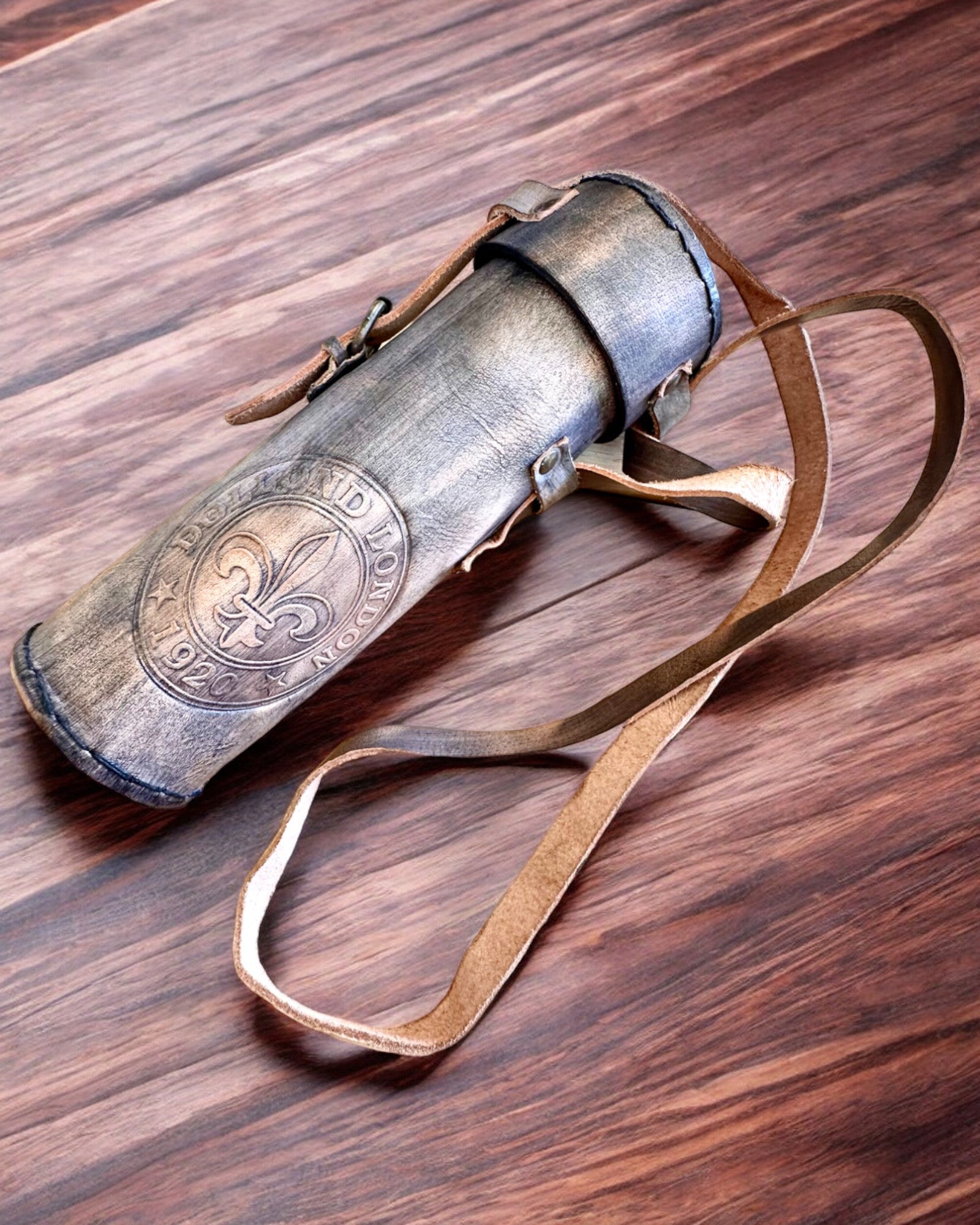 Premium-Fernrohr "Voyager" mit graviertem Fernrohr und Etui aus echtem Leder, Möglichkeit zur Personalisierung mit Gravur als Geschenk