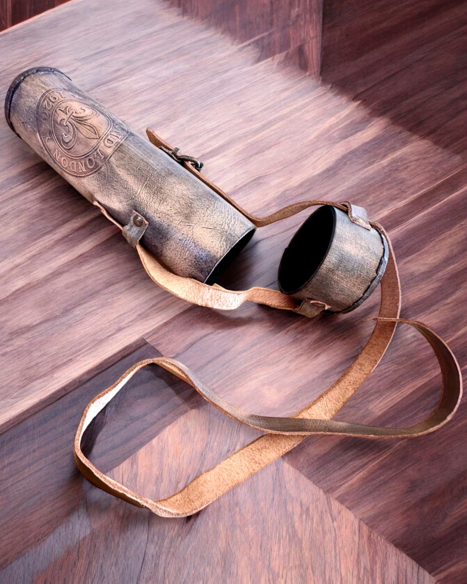 Premium-Fernrohr "Voyager" mit graviertem Fernrohr und Etui aus echtem Leder, Möglichkeit zur Personalisierung mit Gravur als Geschenk