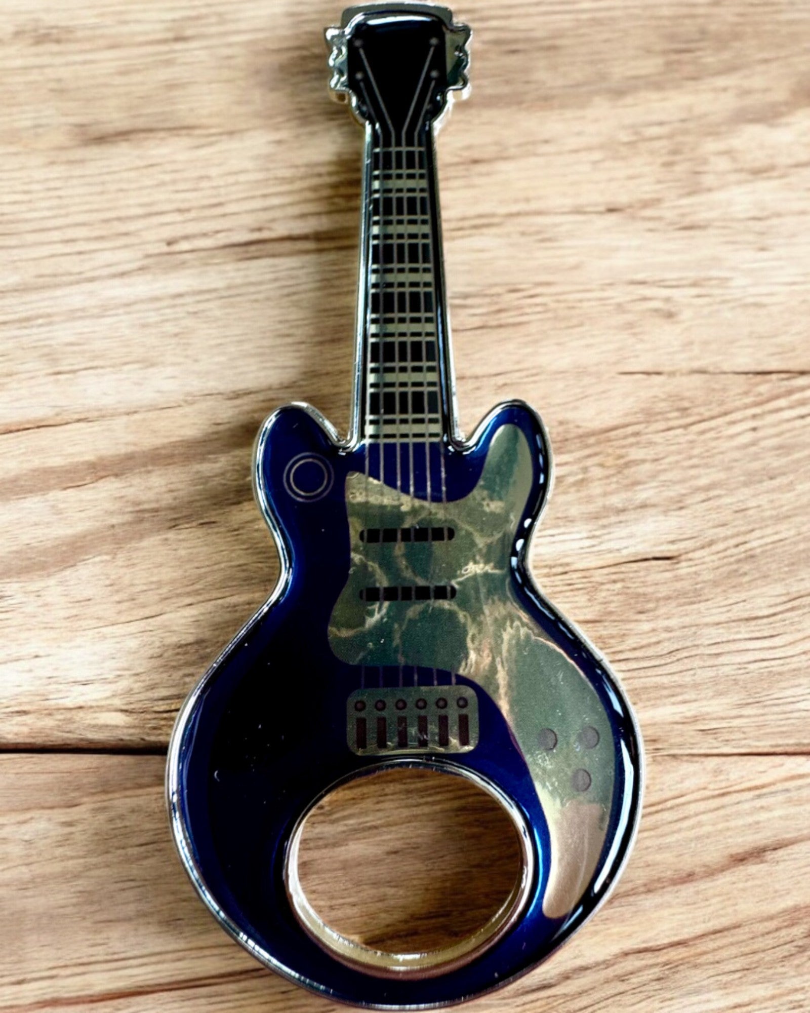 Flaschenöffner Gitarre Rock'n'Open, 2 Varianten, Personalisierung mit Gravur als Geschenk