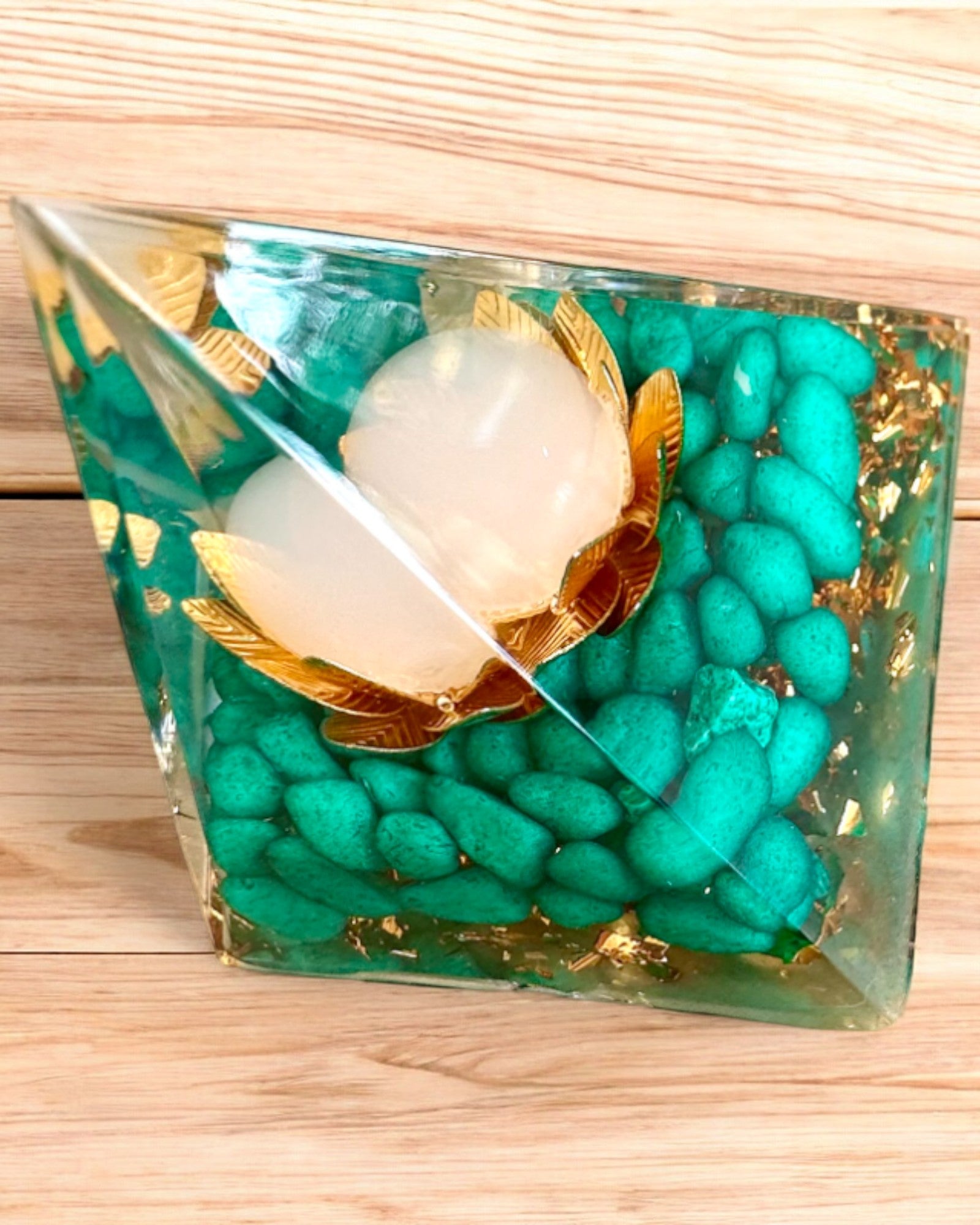 Orgonit-Energiepyramide "Harmonie des Turmalins"