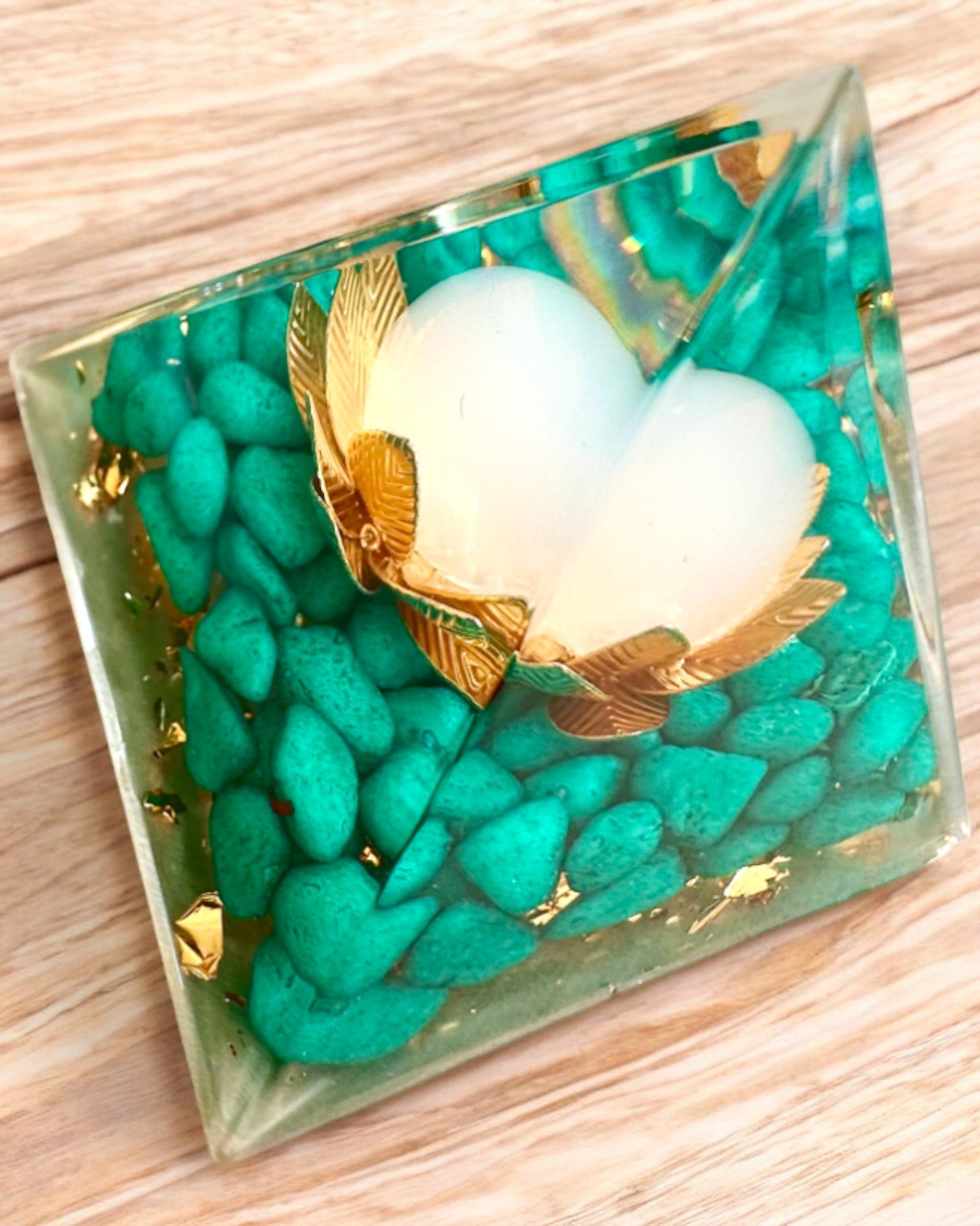 Orgonit-Energiepyramide "Harmonie des Turmalins"