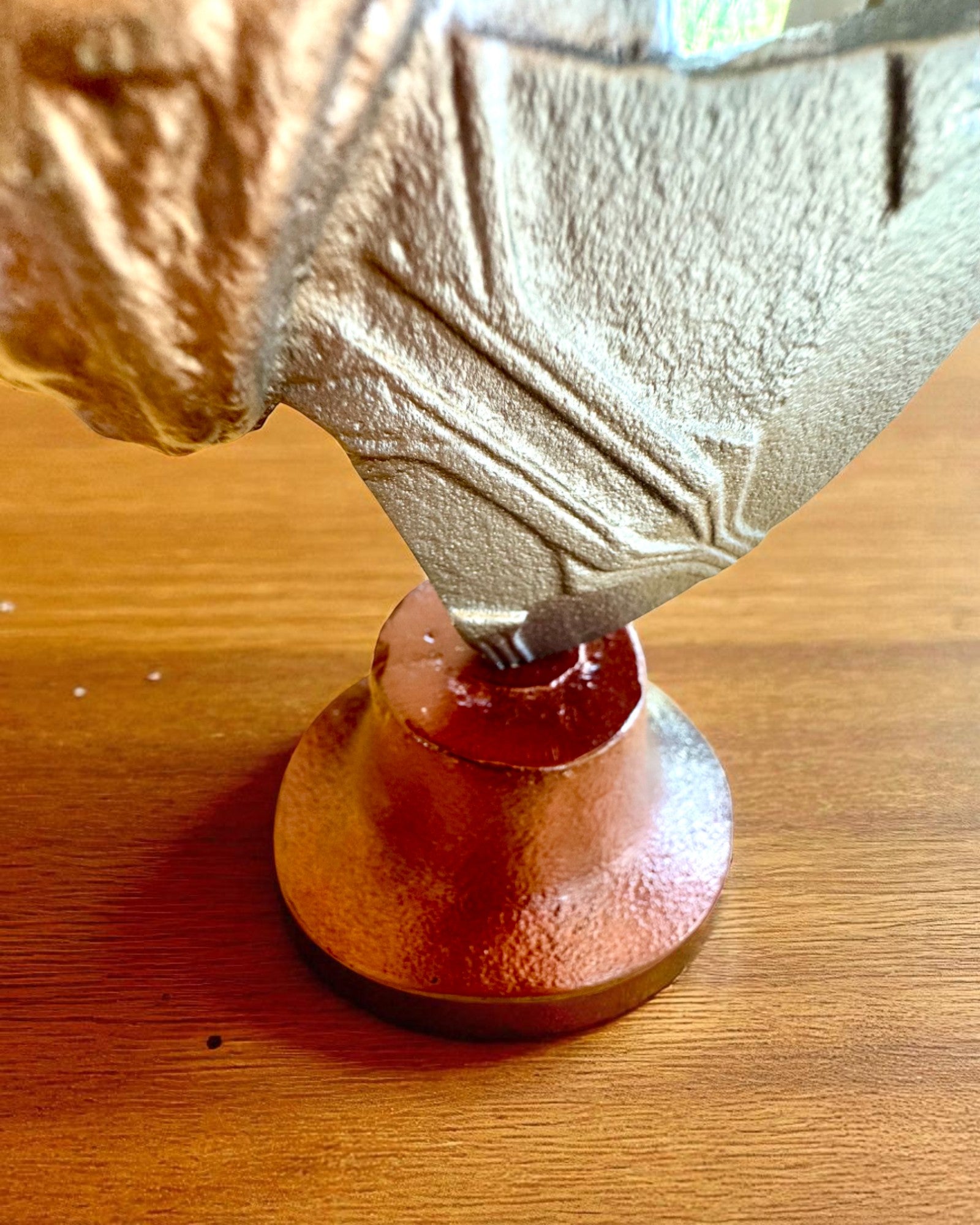 Storm Relic – dekorativer Hammer mit Sockel, 26 cm, handgefertigt, Möglichkeit zur Personalisierung mit Gravur als Geschenk