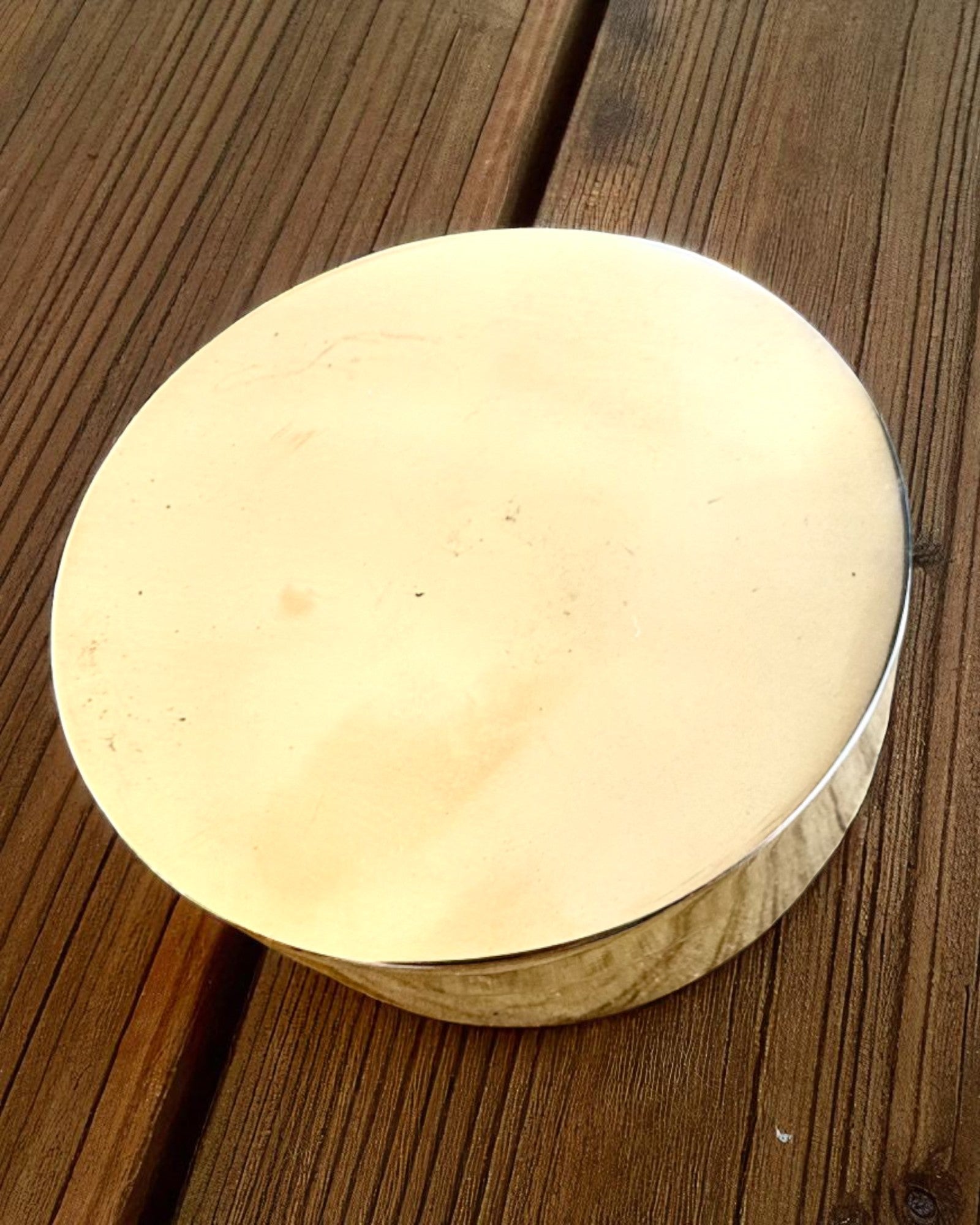 Sonnenuhr Voyager 7cm – Messinguhr mit Kompass, Personalisierung mit Gravur als Geschenk