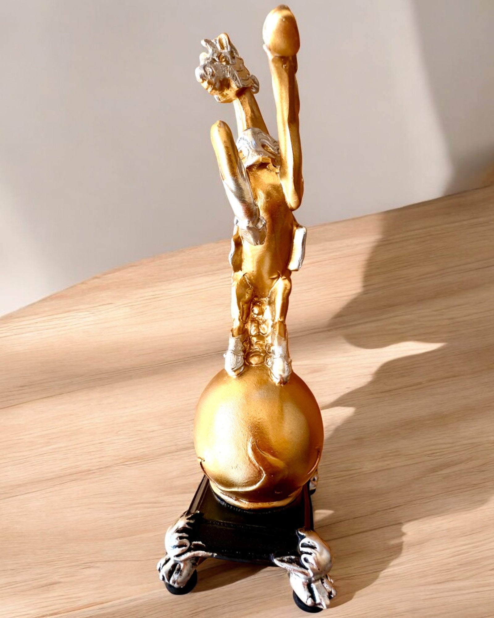 Elegante Statuette "Złoty Rumak" - mit Gravurmöglichkeit als Geschenk