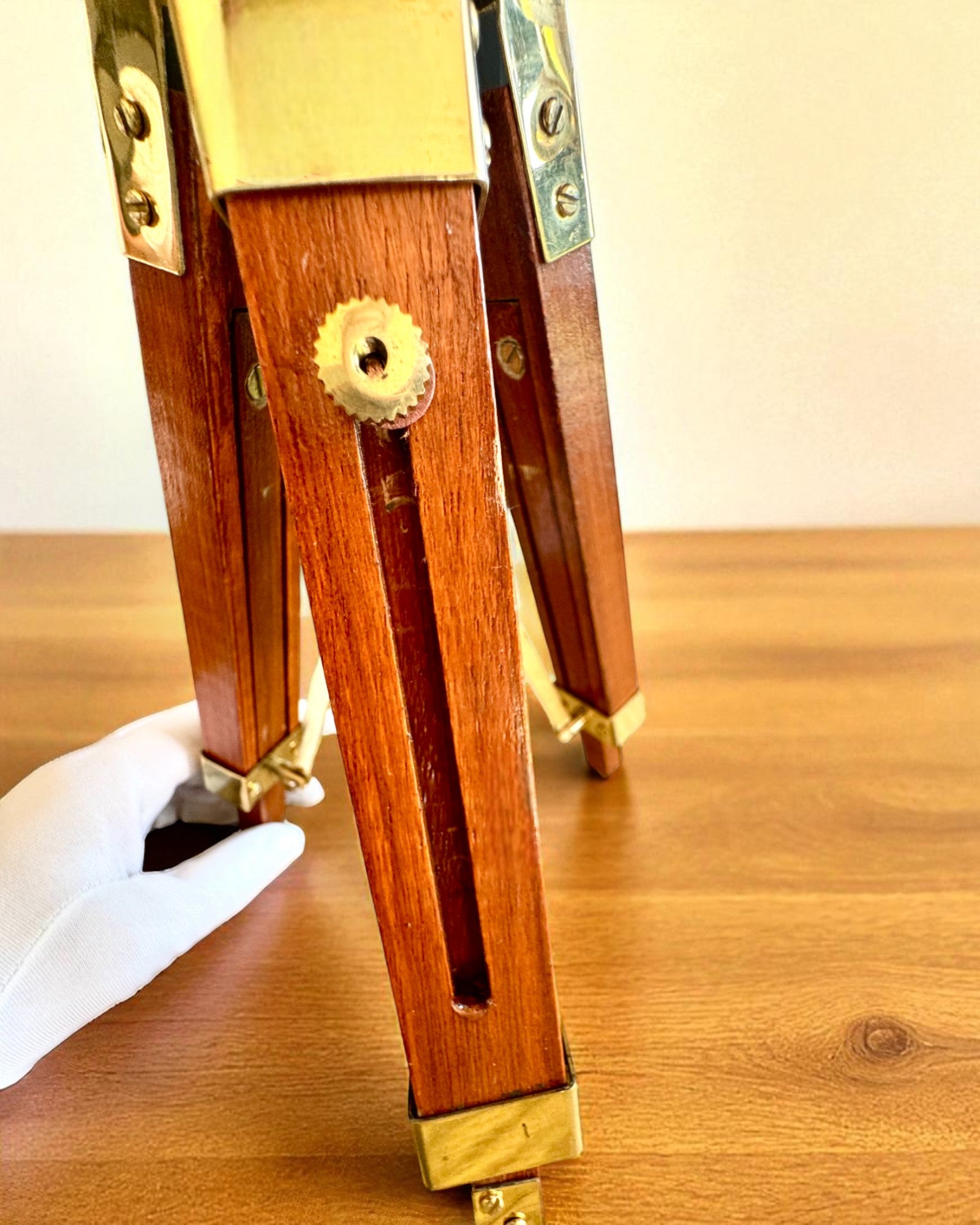 Himmelsfernrohr auf Holzständer 41 cm, Möglichkeit der Personalisierung mit Gravur als Geschenk