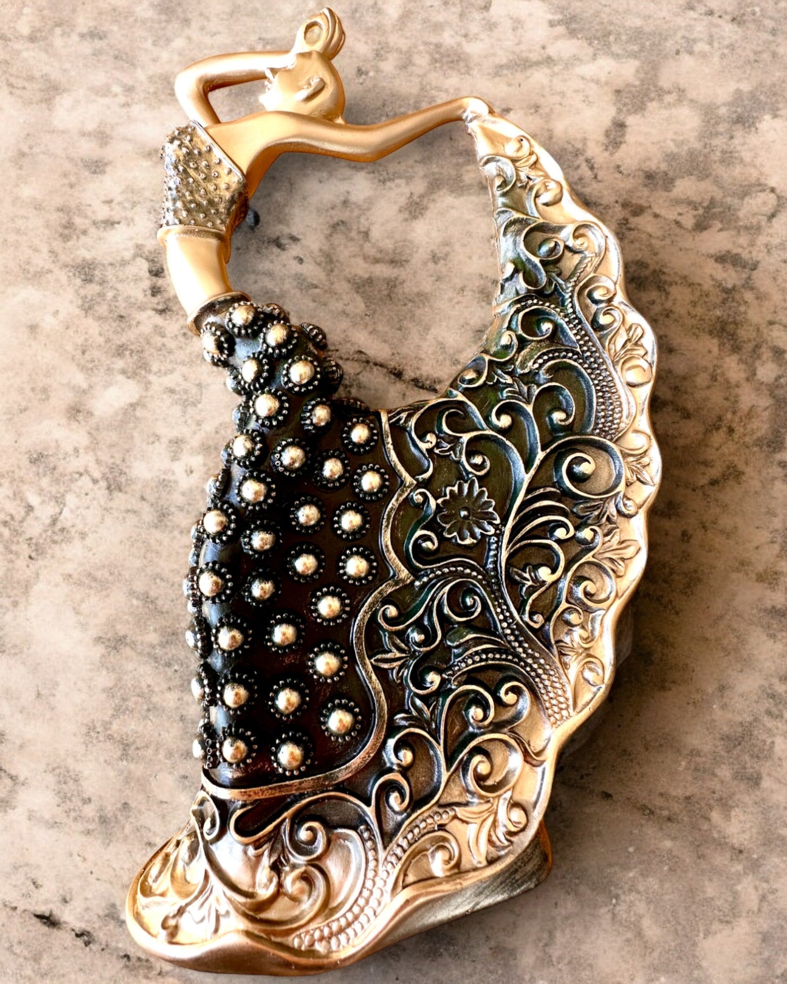 Elegante Skulptur „Tänzerin des Goldenen Glanzes“, 29 cm hoch, mit Gravurmöglichkeit als Geschenk