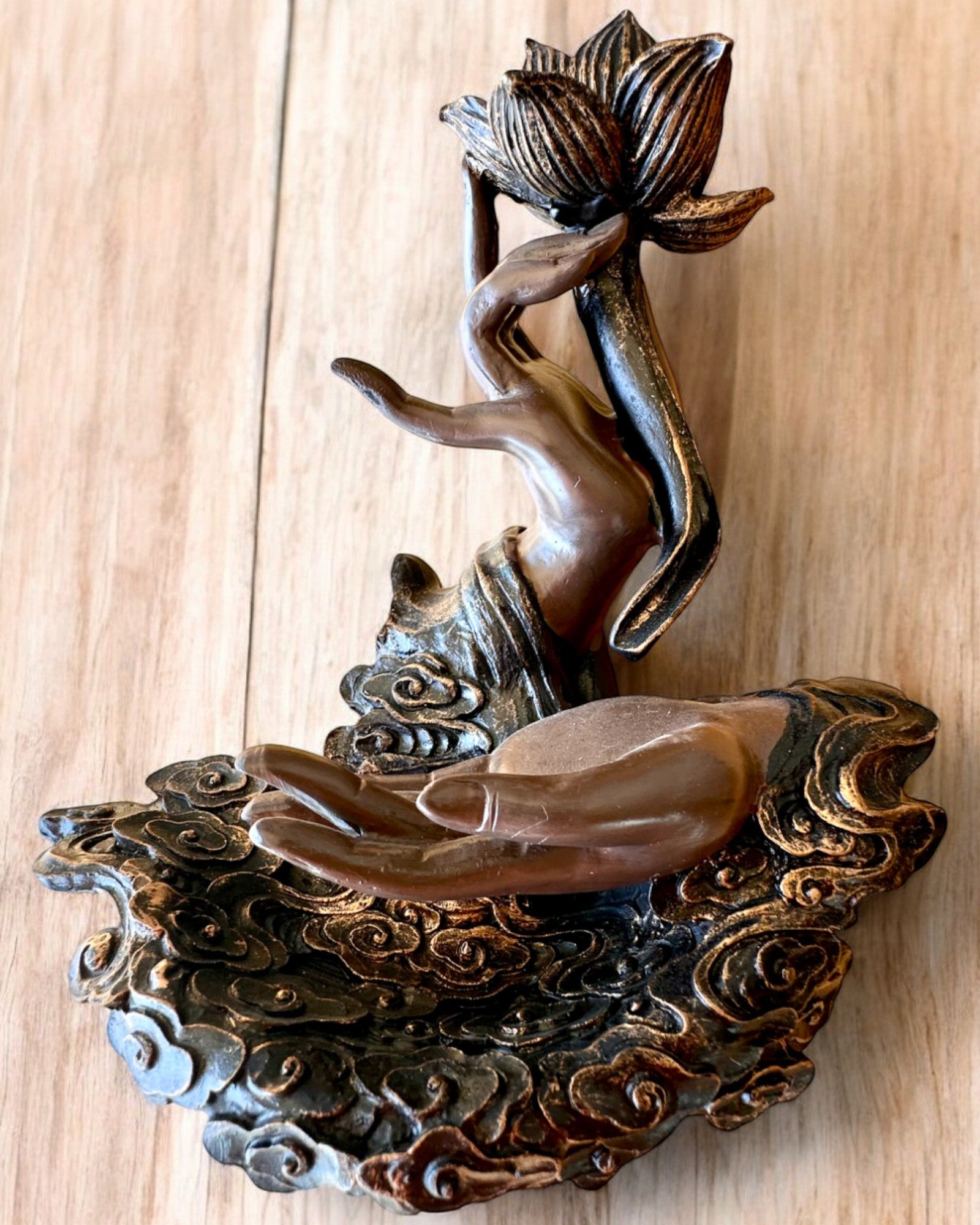 Mystische Hand, Räuchergefäß, Halter für Räucherstäbchen mit Rückfluss, Möglichkeit zur Personalisierung mit Gravur als Geschenk