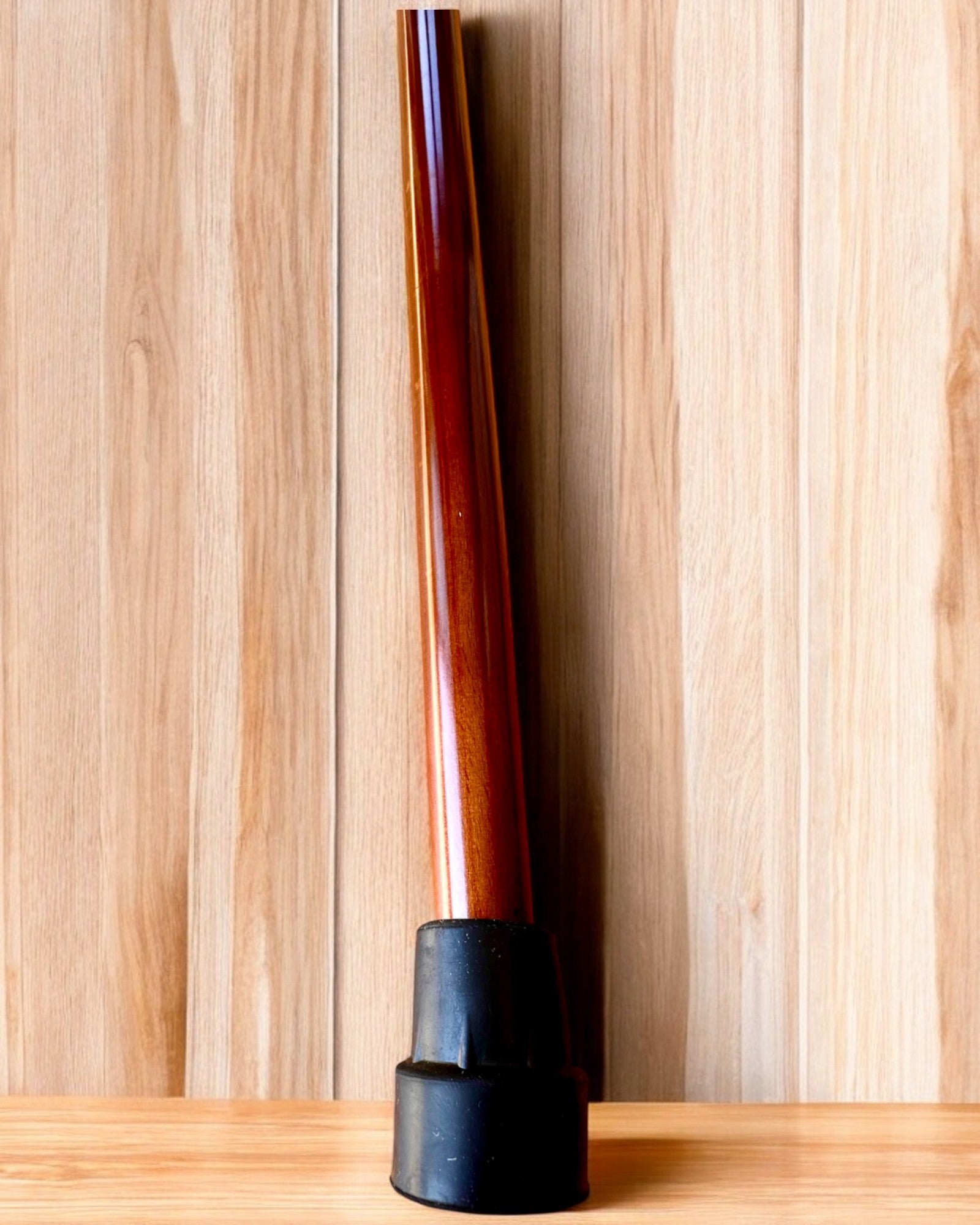 Spazierstock 'König des Dschungels', aus Holz, mit Möglichkeit zur Personalisierung durch Gravur