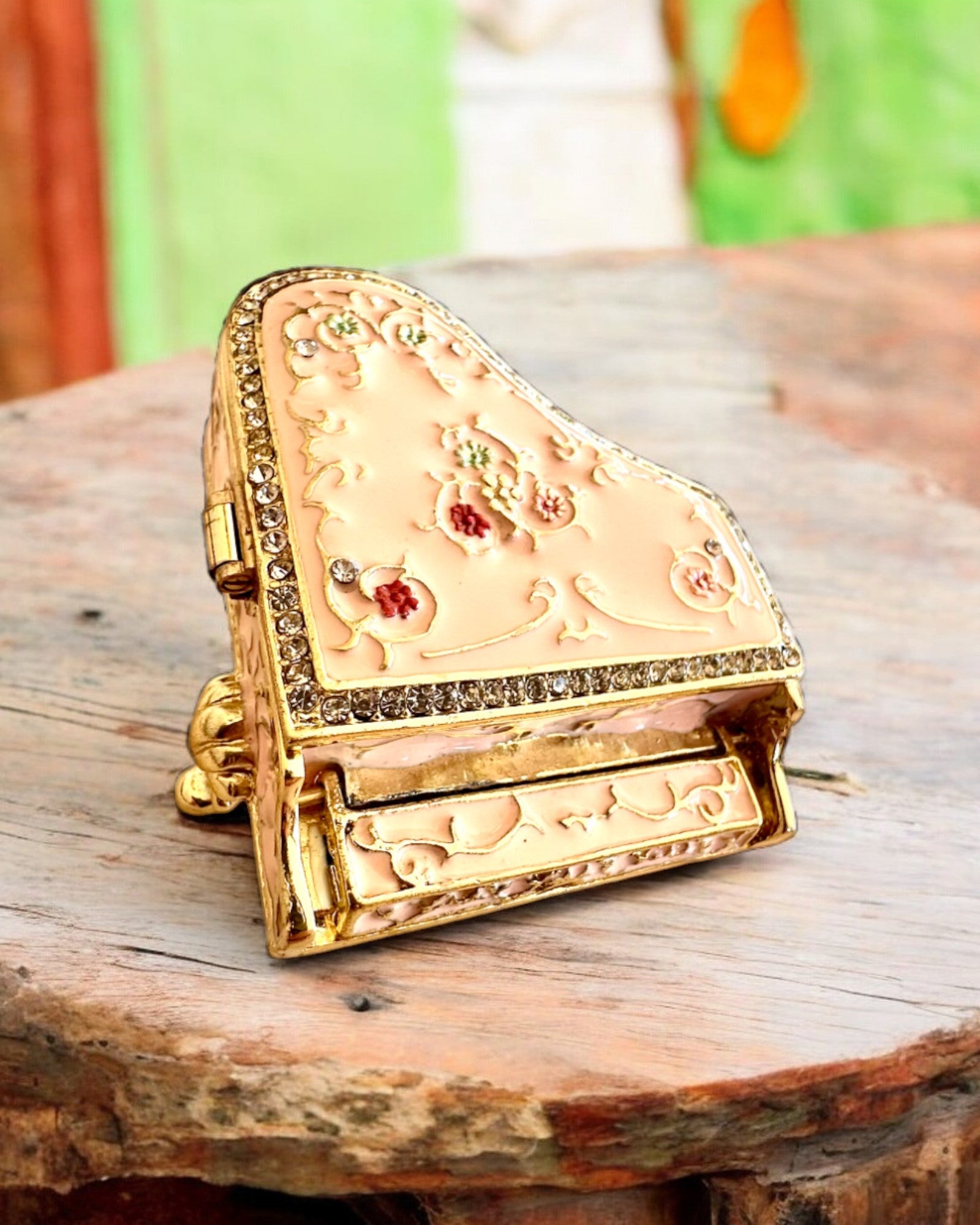 Elegante Schmuckschatulle "Mini-Klavier - Rosen der Klassik" - mit Gravuroption als Geschenk