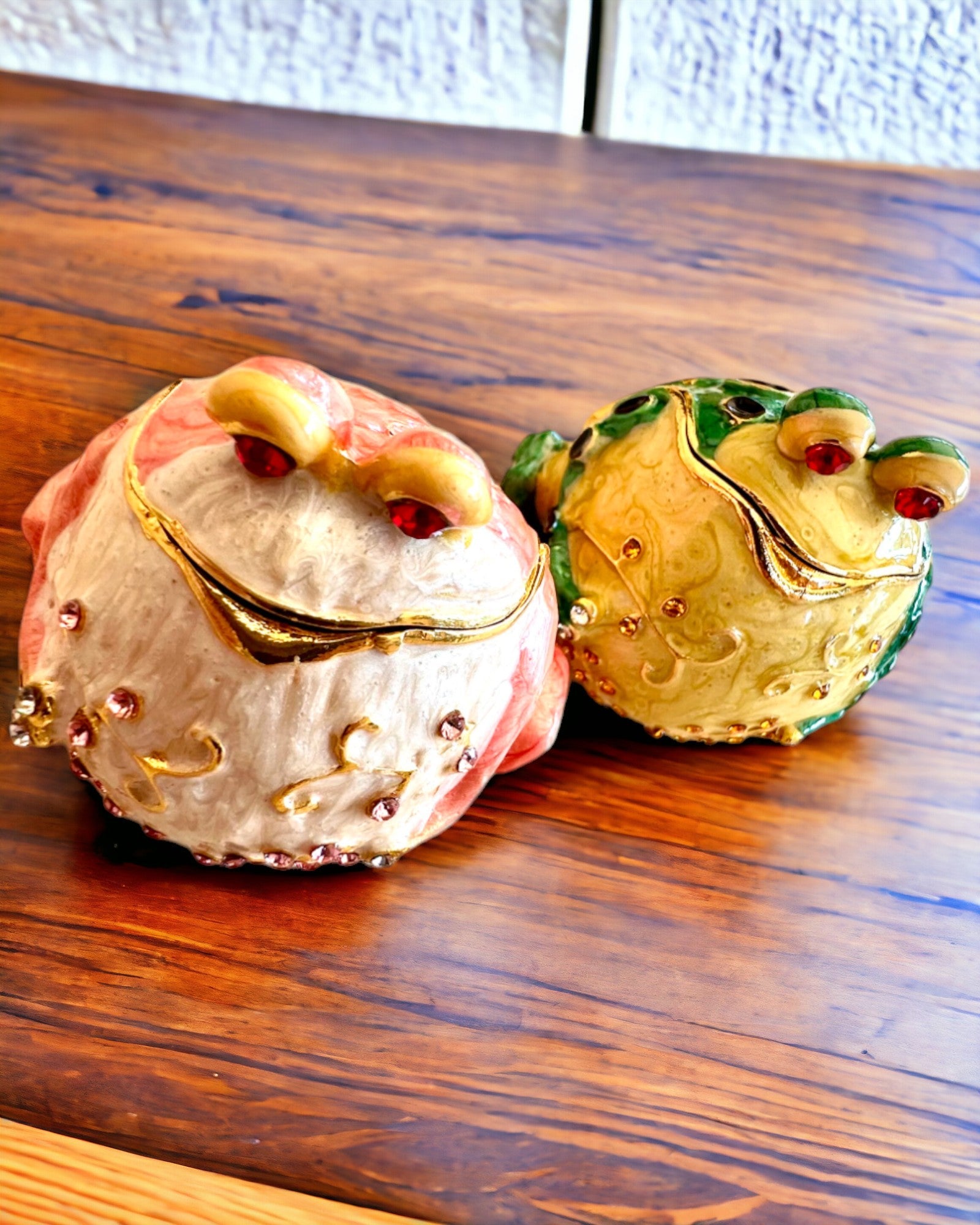 Elegante dekorative Schatulle "Froschschatz" als Geschenk mit Personalisierung, mit Gravuroption