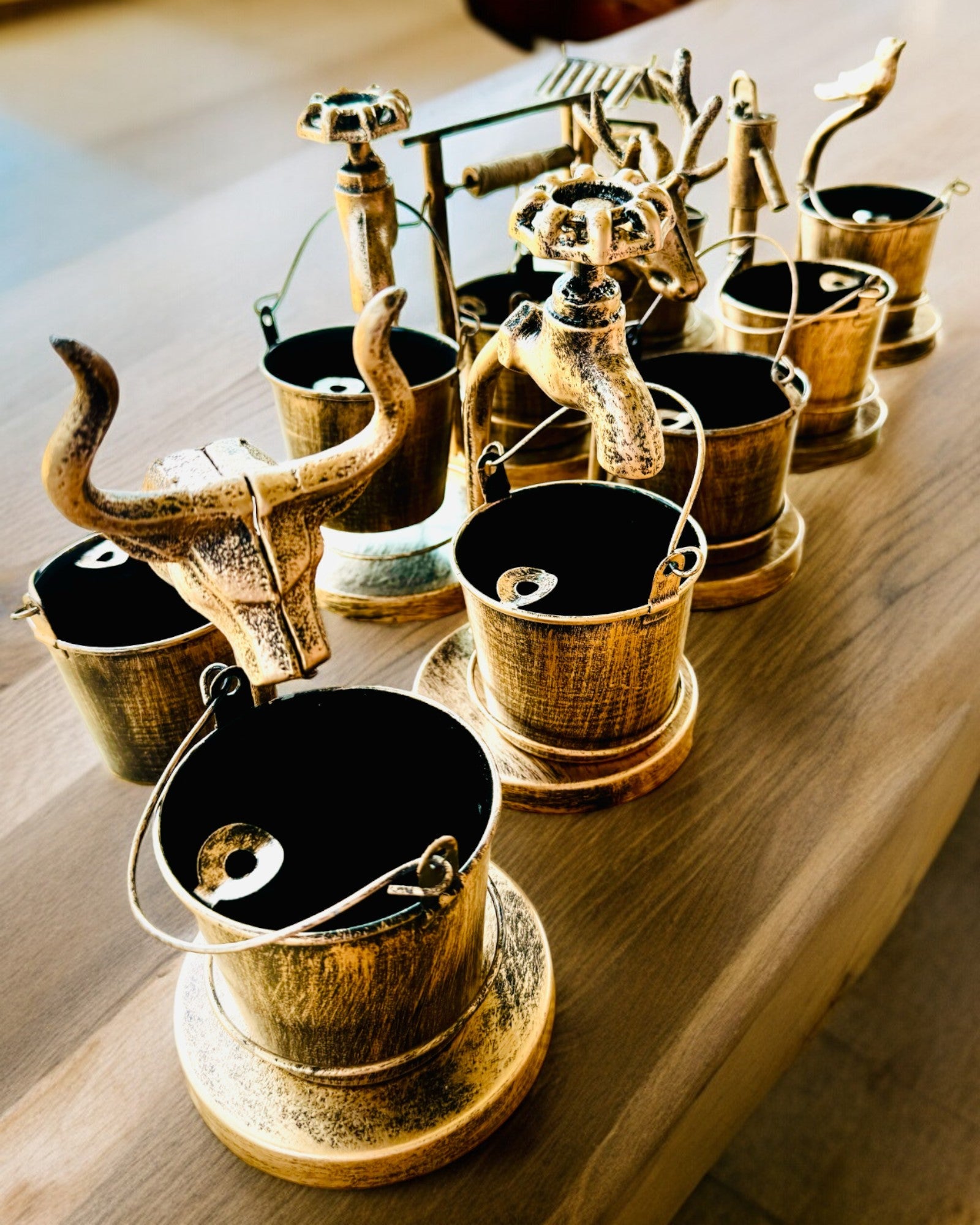 Stilvoller Metall-Aschenbecher "Rustic Charm" 19-23 cm Höhe, 8 Varianten zur Auswahl, Gravur auf Wunsch