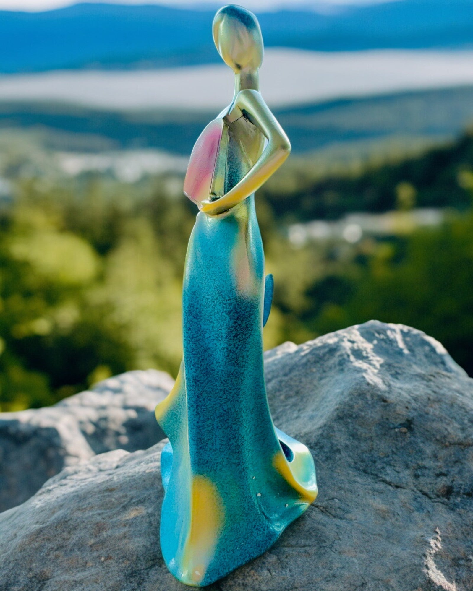 Eleganter Flaschenhalter - Damenstatue - Personalisierung mit Gravur, 2 Varianten zur Auswahl