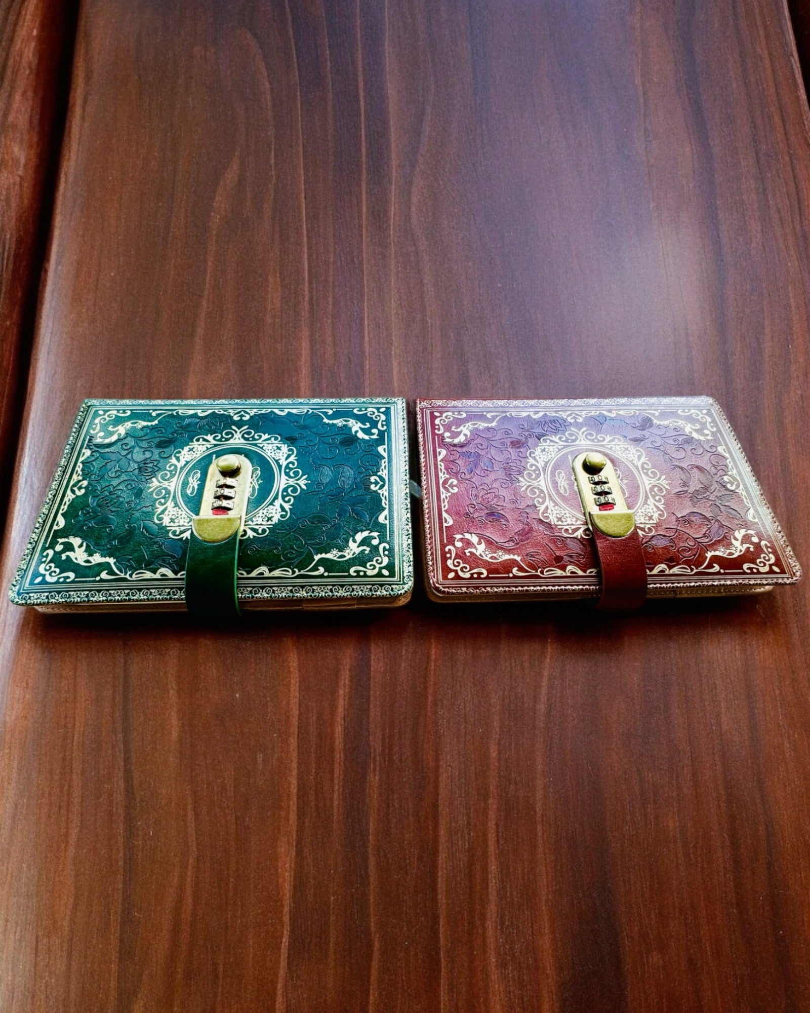 Exklusives Leder-Notizbuch "Sekretnik" A5 mit Zahlenschloss - Personalisierung mit Gravur