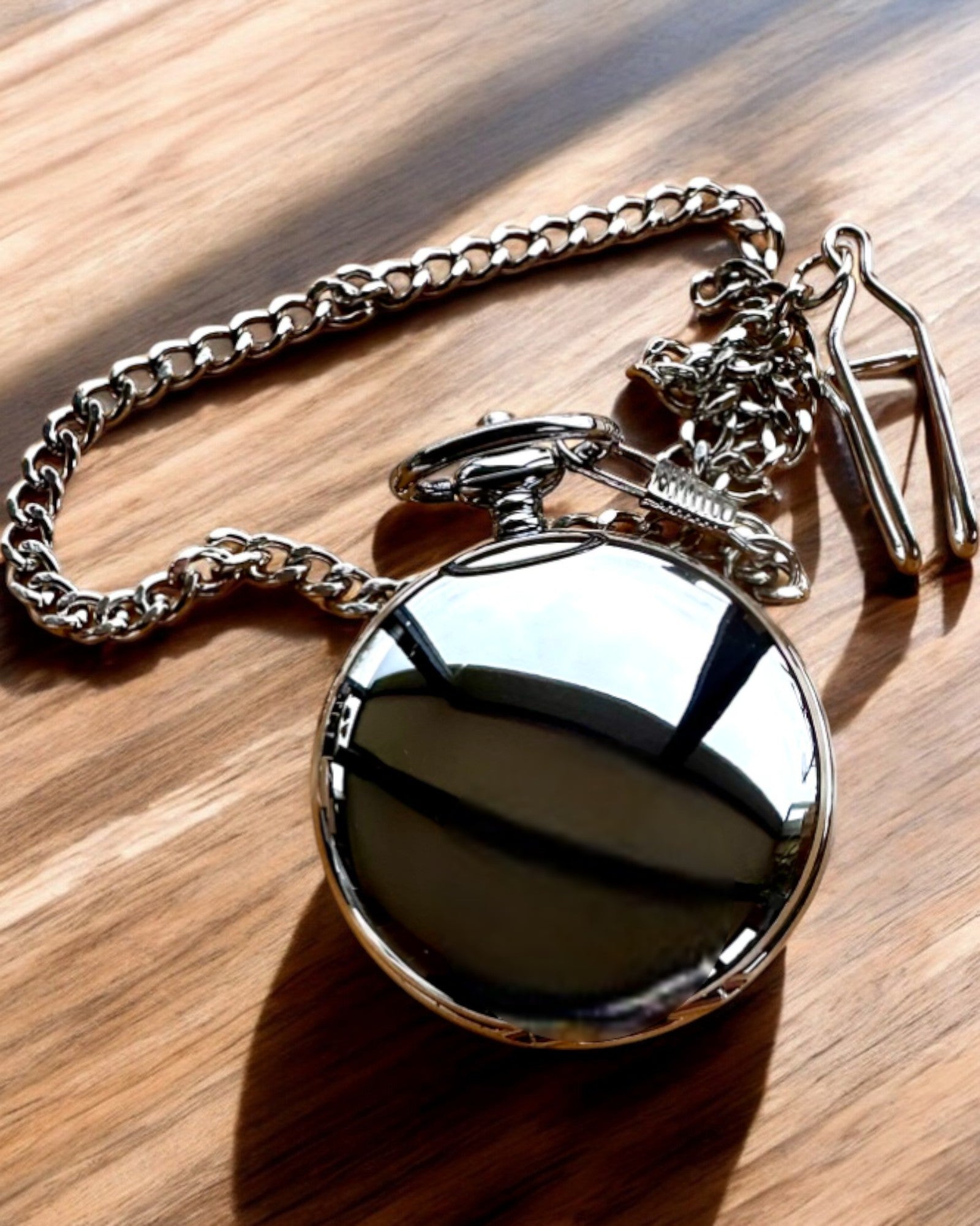 Klassische mechanische Taschenuhr mit Doppeldeckel, manuell, silberfarben