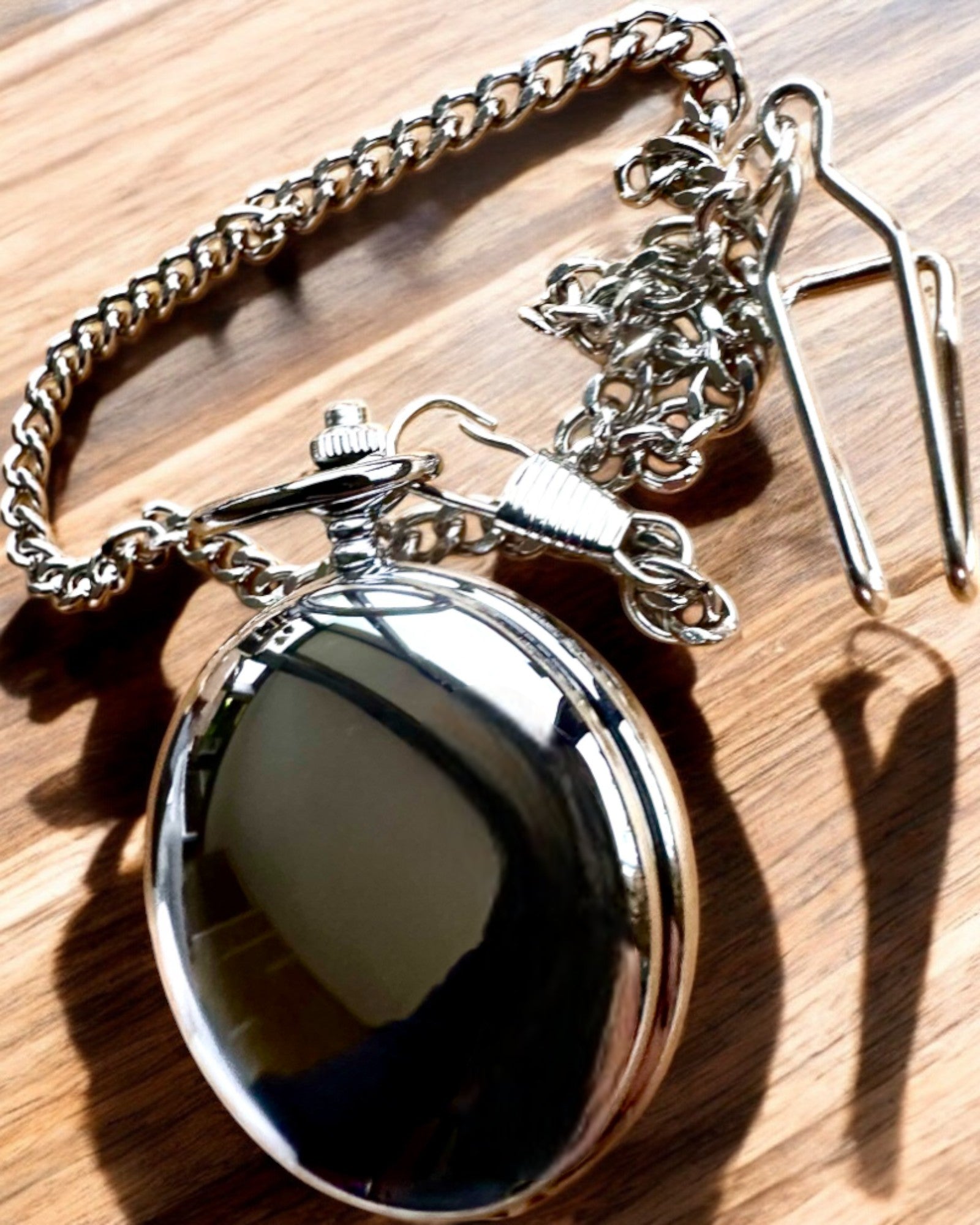 Klassische mechanische Taschenuhr mit Doppeldeckel, manuell, silberfarben