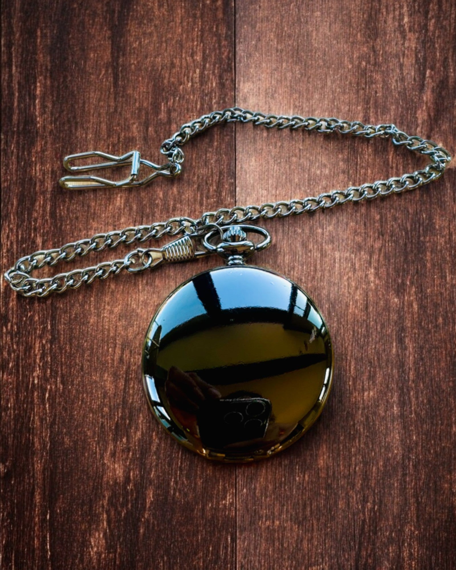 Klassische Taschenuhr mit römischen Ziffern und Kette, Quarz, schwarzer Glanz - Farbe Schwarz