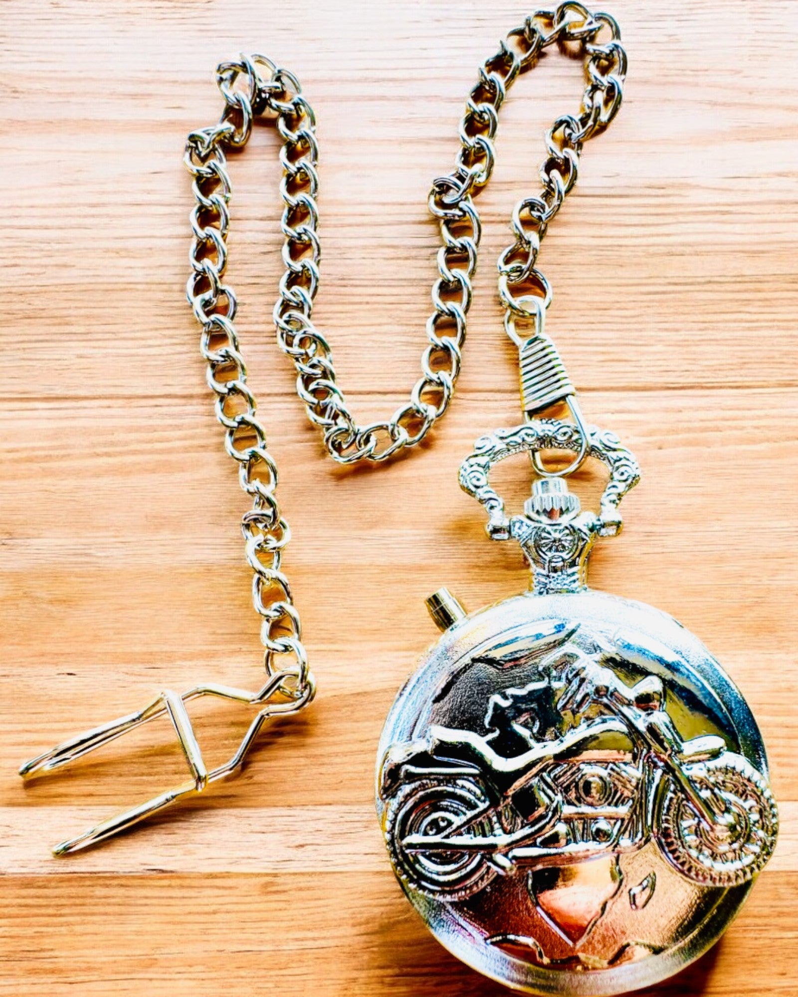 Taschenuhr "Motorrad-Elegant 2" – Gravur als Geschenk, 3 Farbvarianten