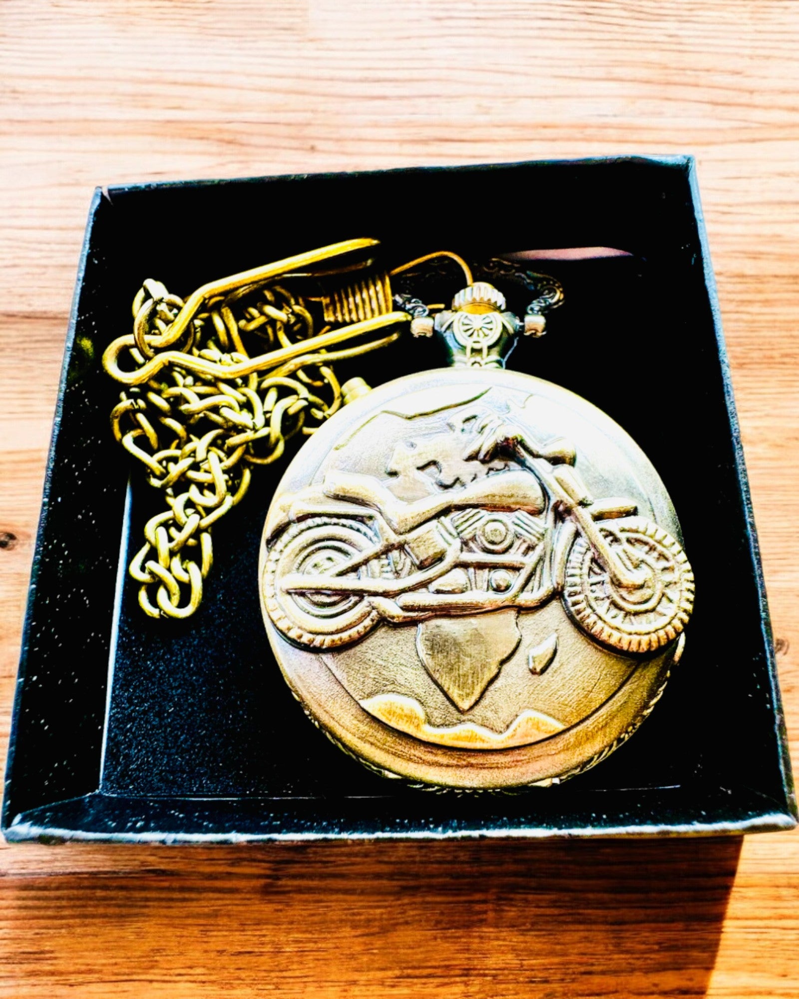 Taschenuhr "Motorrad-Elegant 2" – Gravur als Geschenk, 3 Farbvarianten