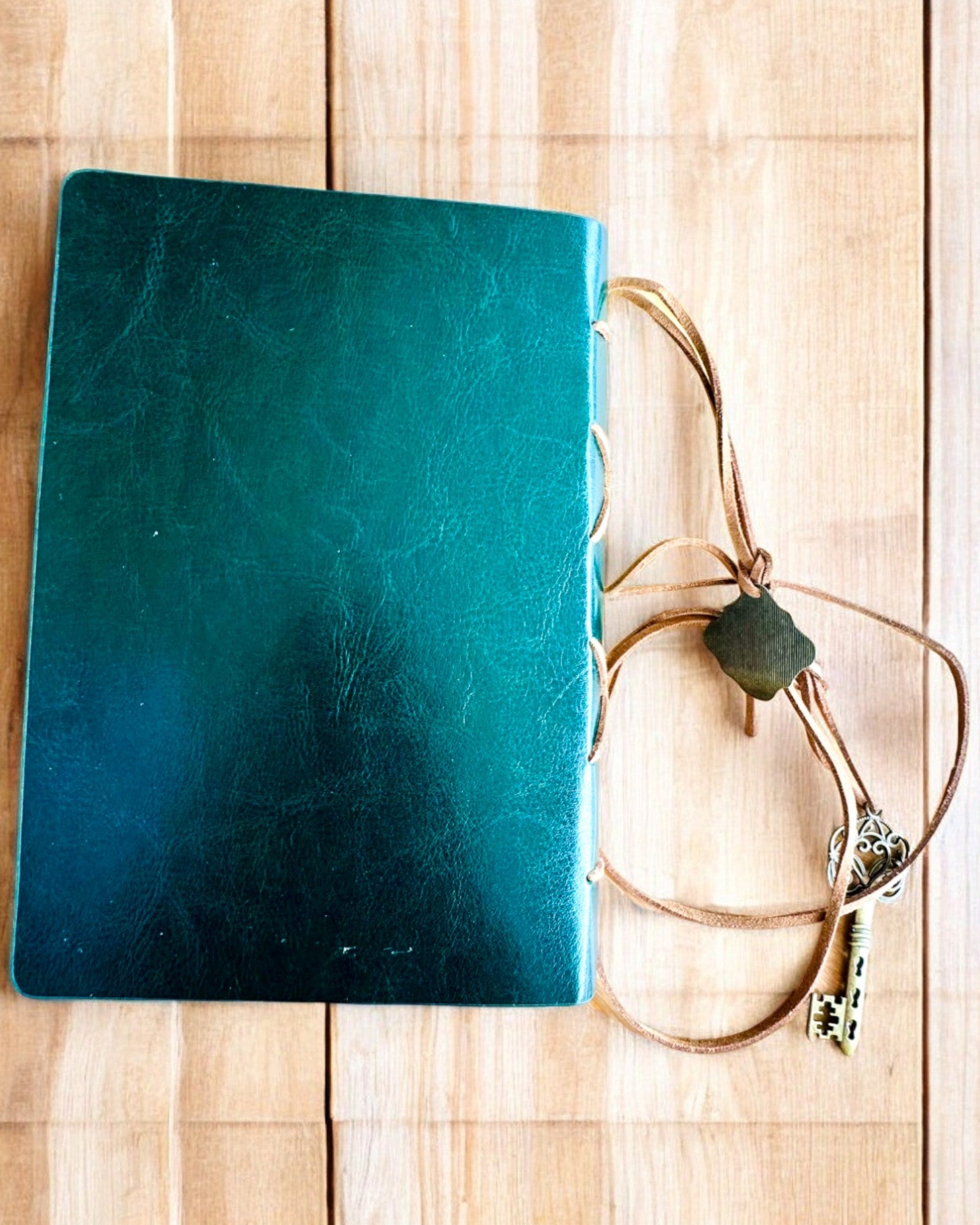 Vintage-Notizbuch "Schlüssel der Vergangenheit" - Gravur als Geschenk möglich, Notizbuch