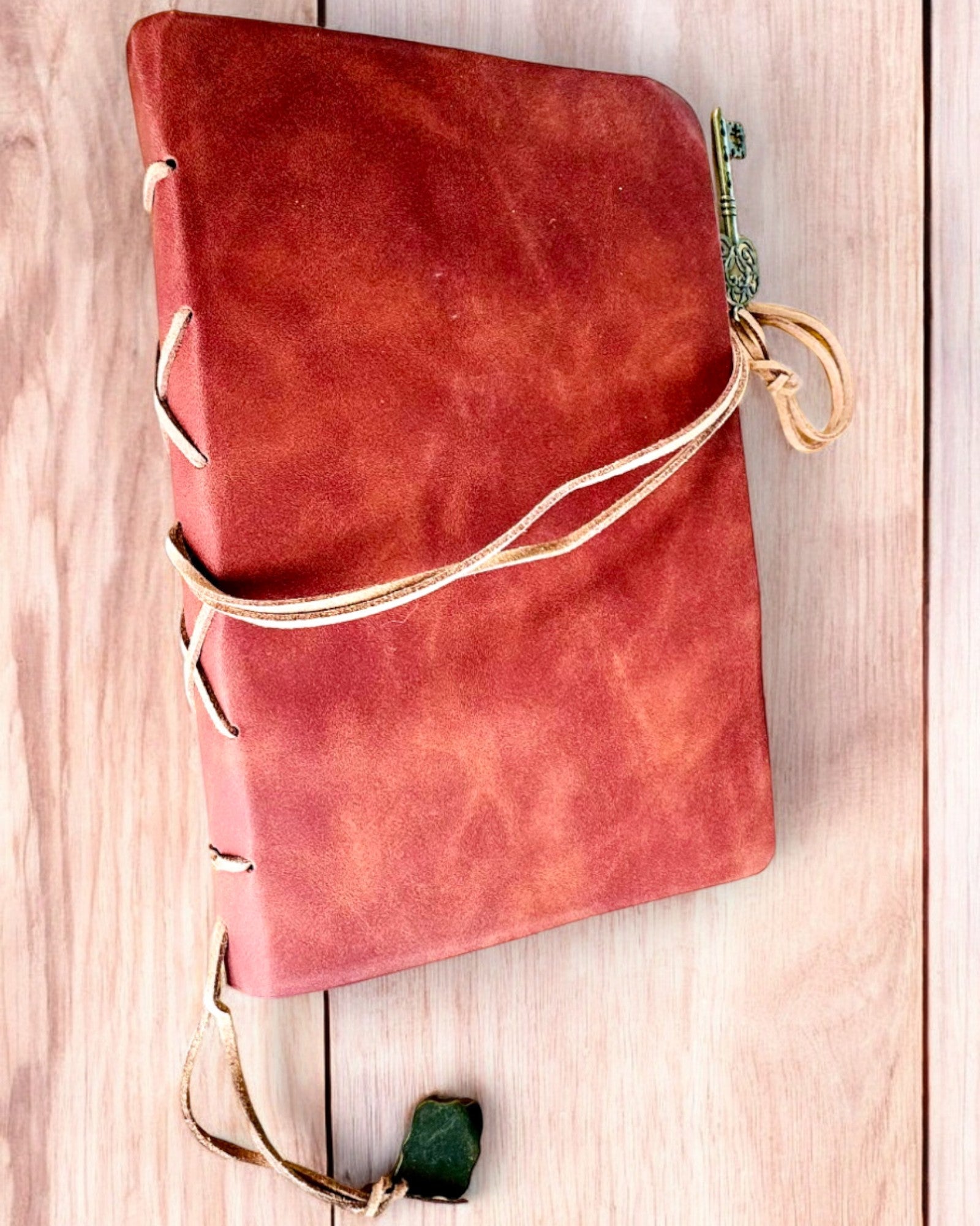 Vintage-Notizbuch "Schlüssel der Vergangenheit" - Gravur als Geschenk möglich, Notizbuch