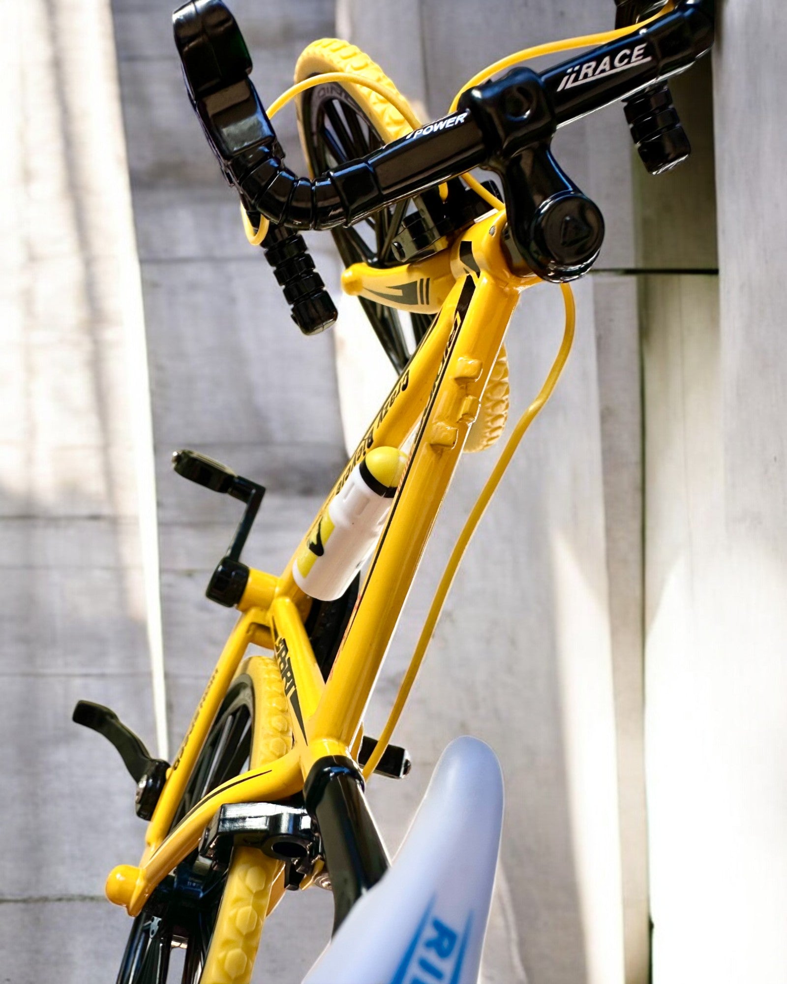 Miniaturmodell Metallfahrrad Roter "SpeedMaster" mit Gravur personalisiert als Geschenk, 2 Farbvarianten