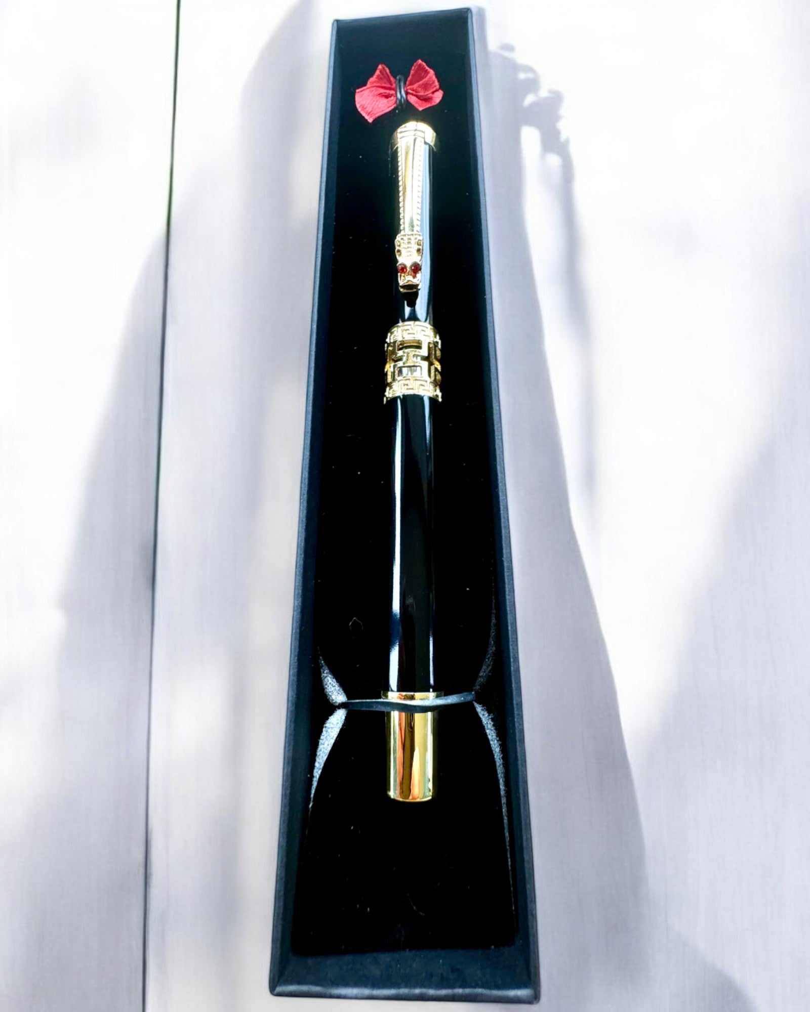 Eleganter Drachenkugelschreiber, 3 Farbvarianten, Möglichkeit zur Personalisierung mit Gravur als Geschenk