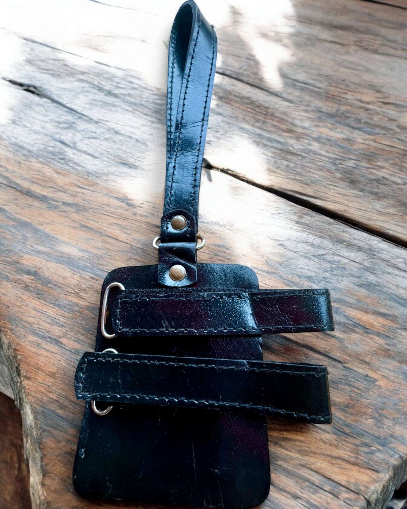 Schutzhülle Schwarzer Panther für Gehstock mit Gravuroption - Handgefertigt aus echtem Leder