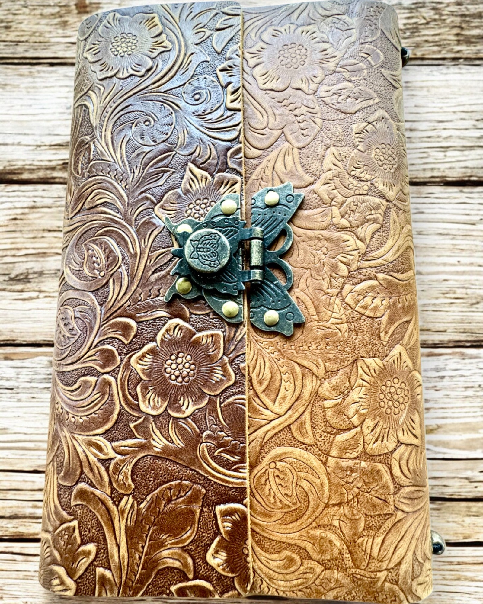 Luxuriöses Retro-Notizbuch mit Ledereinband - "Vintage Elegance", 480 Seiten, personalisierbar mit Gravur