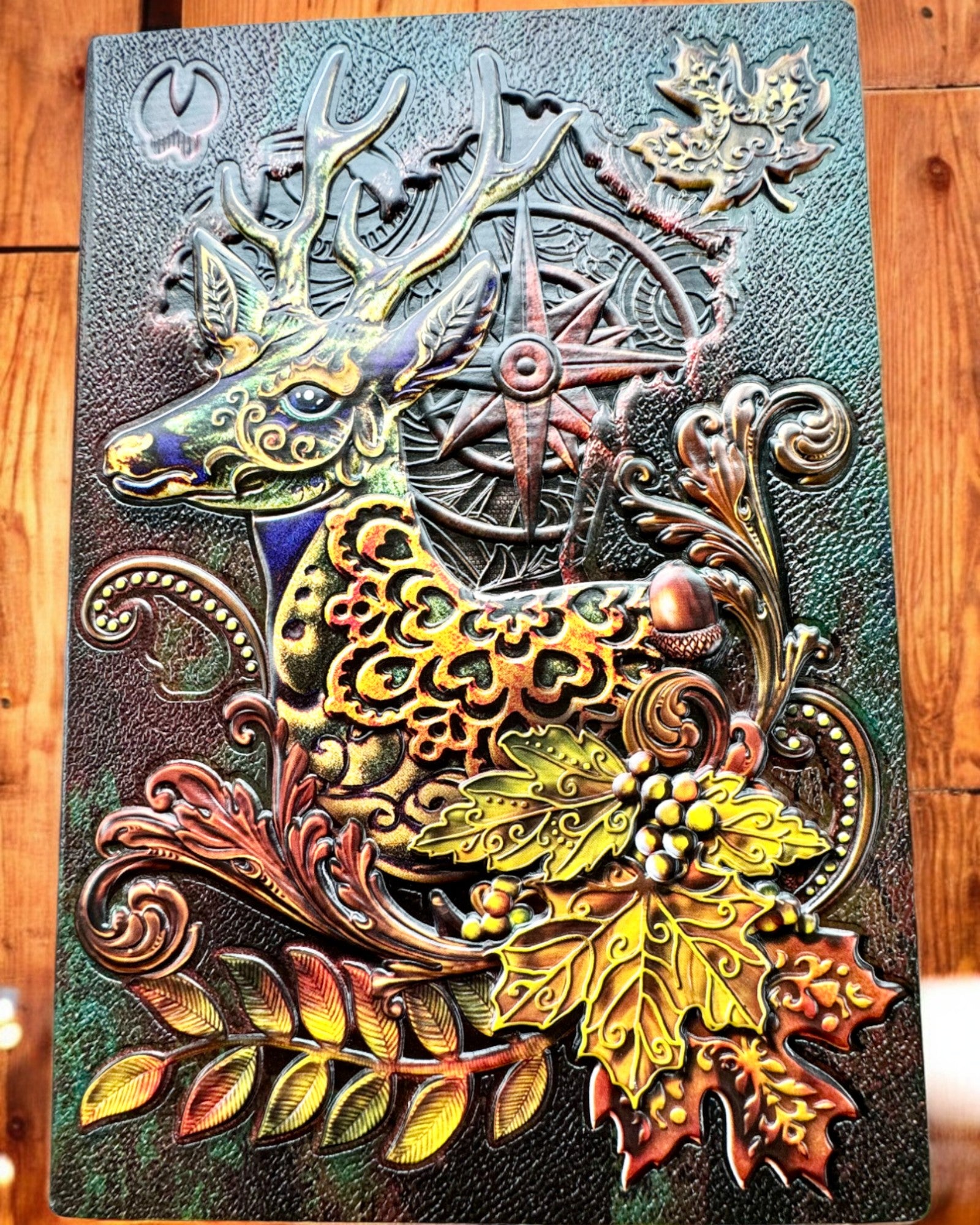 Waldhirsch Notizbuch mit Hirschmotiv, A5 - Personalisierung mit Gravur als Geschenk