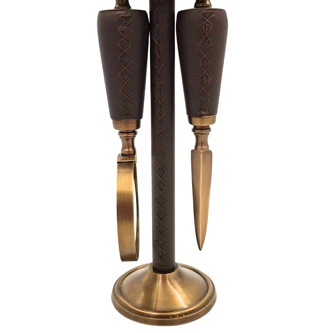 Elegantes Schreibtischset aus Messing und Leder