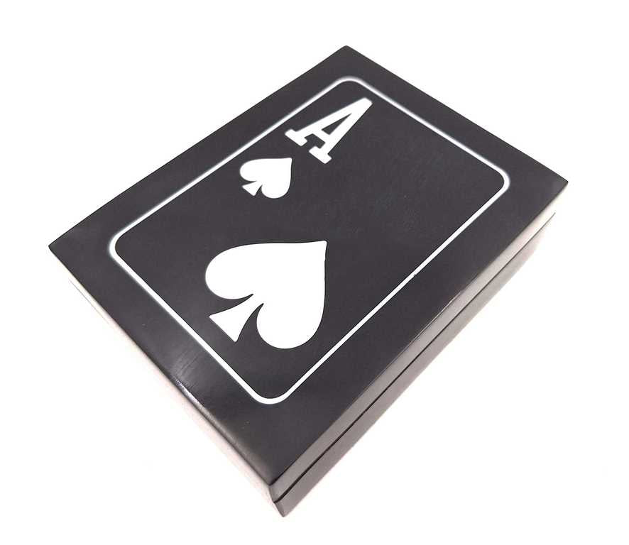 Elegantes Kartenspiel-Set mit personalisierter Gravur in schwarzer Harz- und MDF-Box