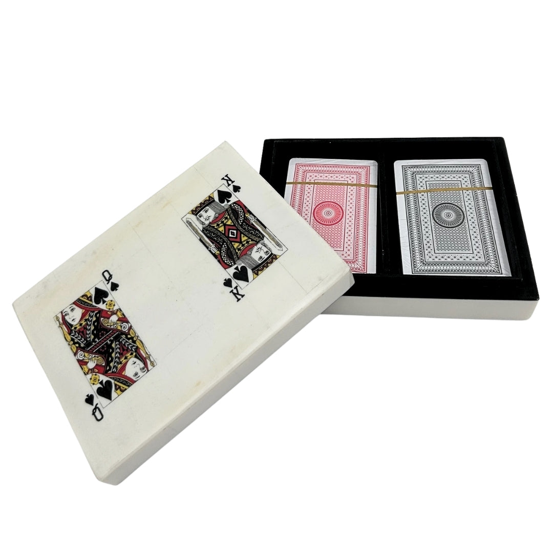 Elegantes Set aus zwei Kartendecks in Harzbox mit personalisierbarer Gravur