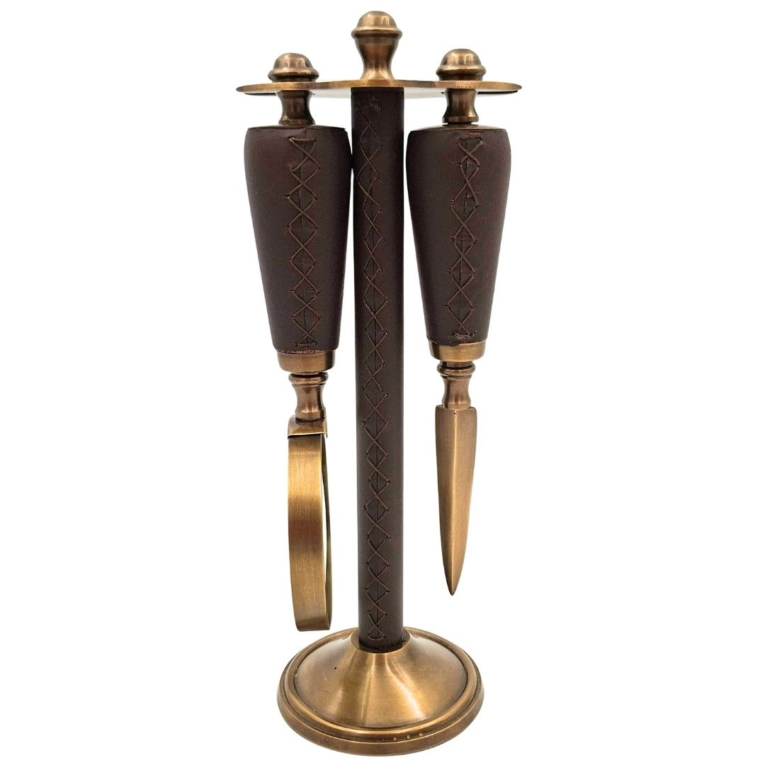 Elegantes Schreibtischset aus Messing und Leder