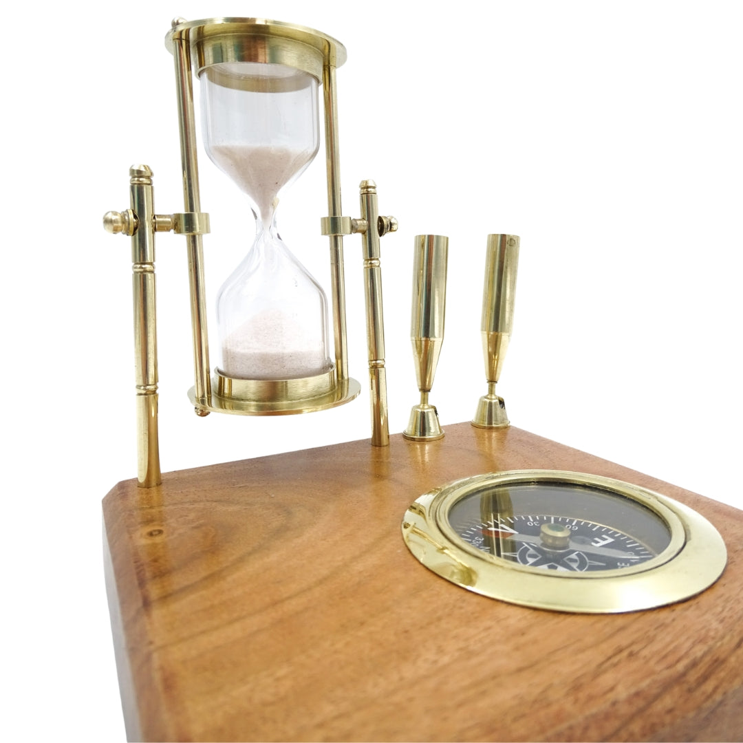 Retro-Schreibtisch-Set mit Sanduhr und Kompass