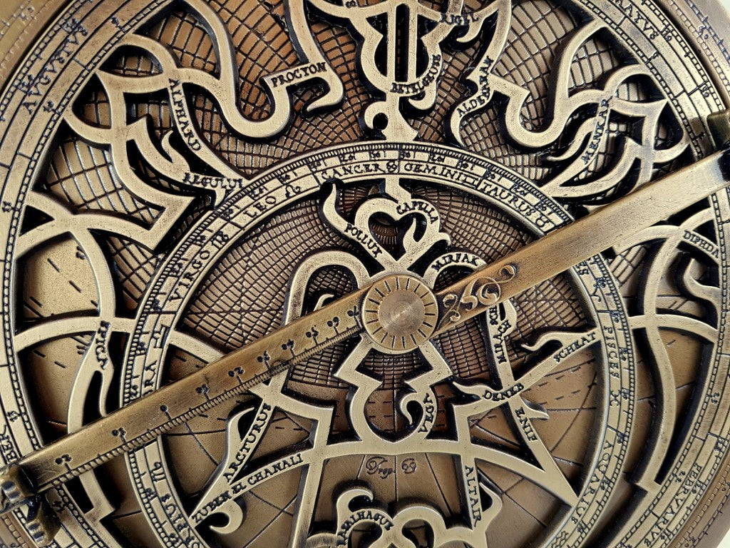 Messing-Astrolabium Rojas H34 mit personalisierbarer Gravur – Durchmesser 20 cm, elegantes Geschenk für jeden Anlass, handgefertigtes Navigations- und astronomisches Gerät im Renaissance-Stil