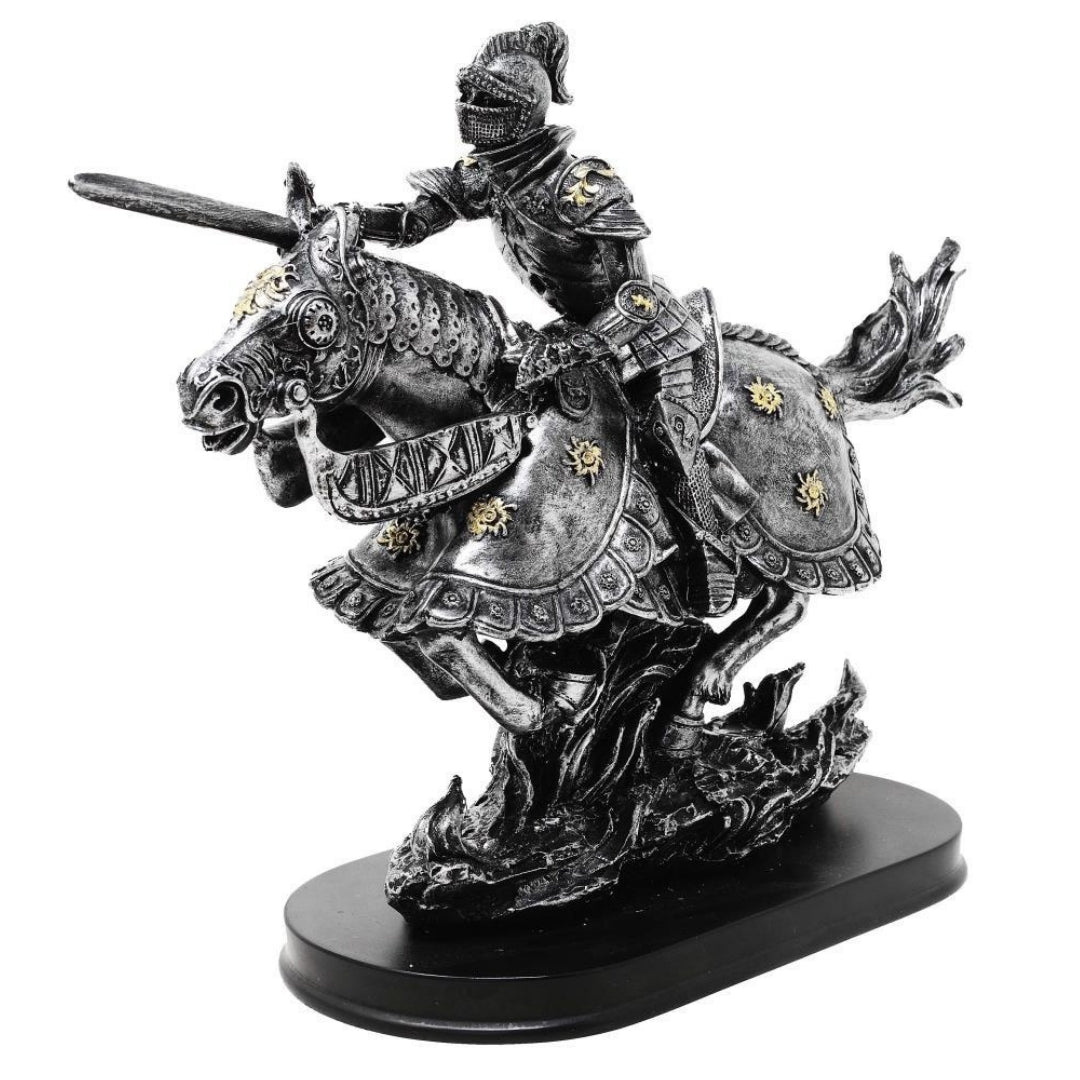 Figur Ritter zu Pferd 31 cm – handbemaltes Polyresin mit personalisierbarer Gravur