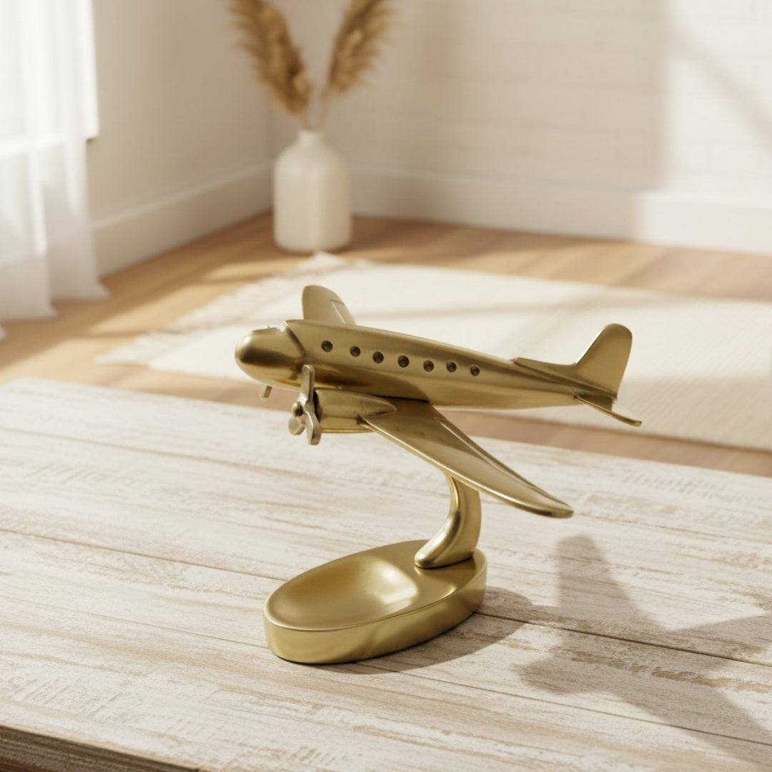 Großes Metallmodell eines zweimotorigen Flugzeugs mit personalisierbarer Gravur, goldfarben, 19,5 x 16,5 x 29 cm