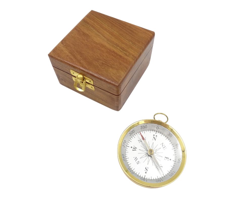 Messing-Kompass in Holzkiste mit Gravur-Personalisierung - elegantes Geschenk für Marine-Liebhaber, Durchmesser 7,5 cm, Höhe 1,5 cm