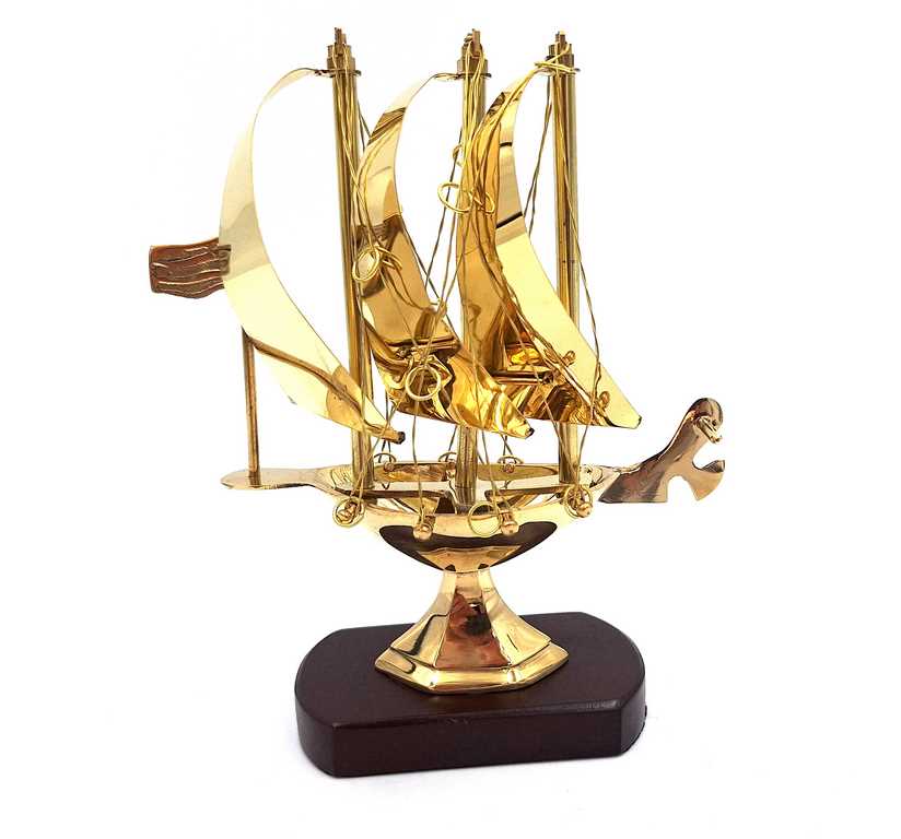 Messingschiff auf Holzsockel, 20 cm, mit Gravurmöglichkeit